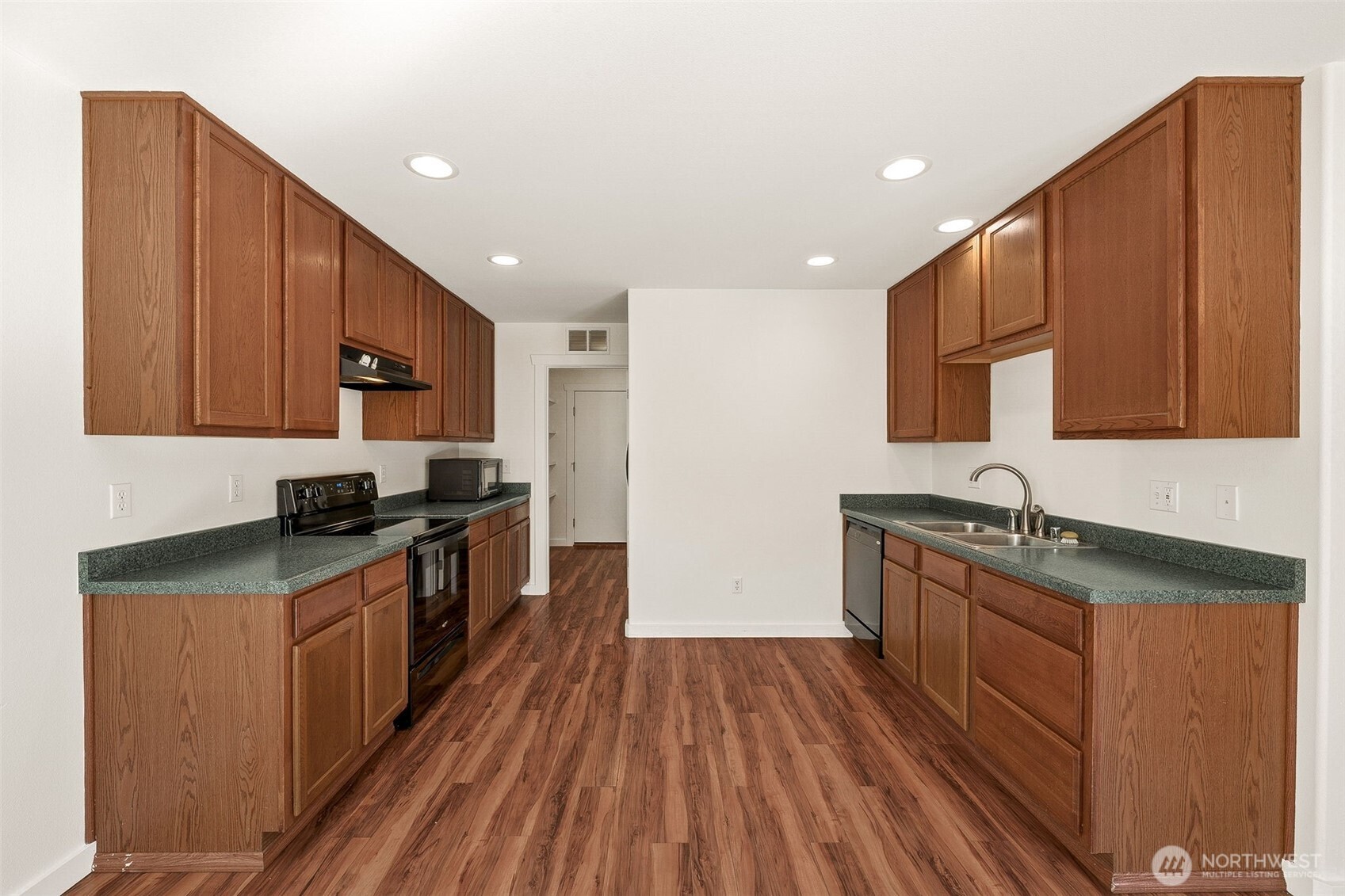 19701 100th Street Property Photo 6
