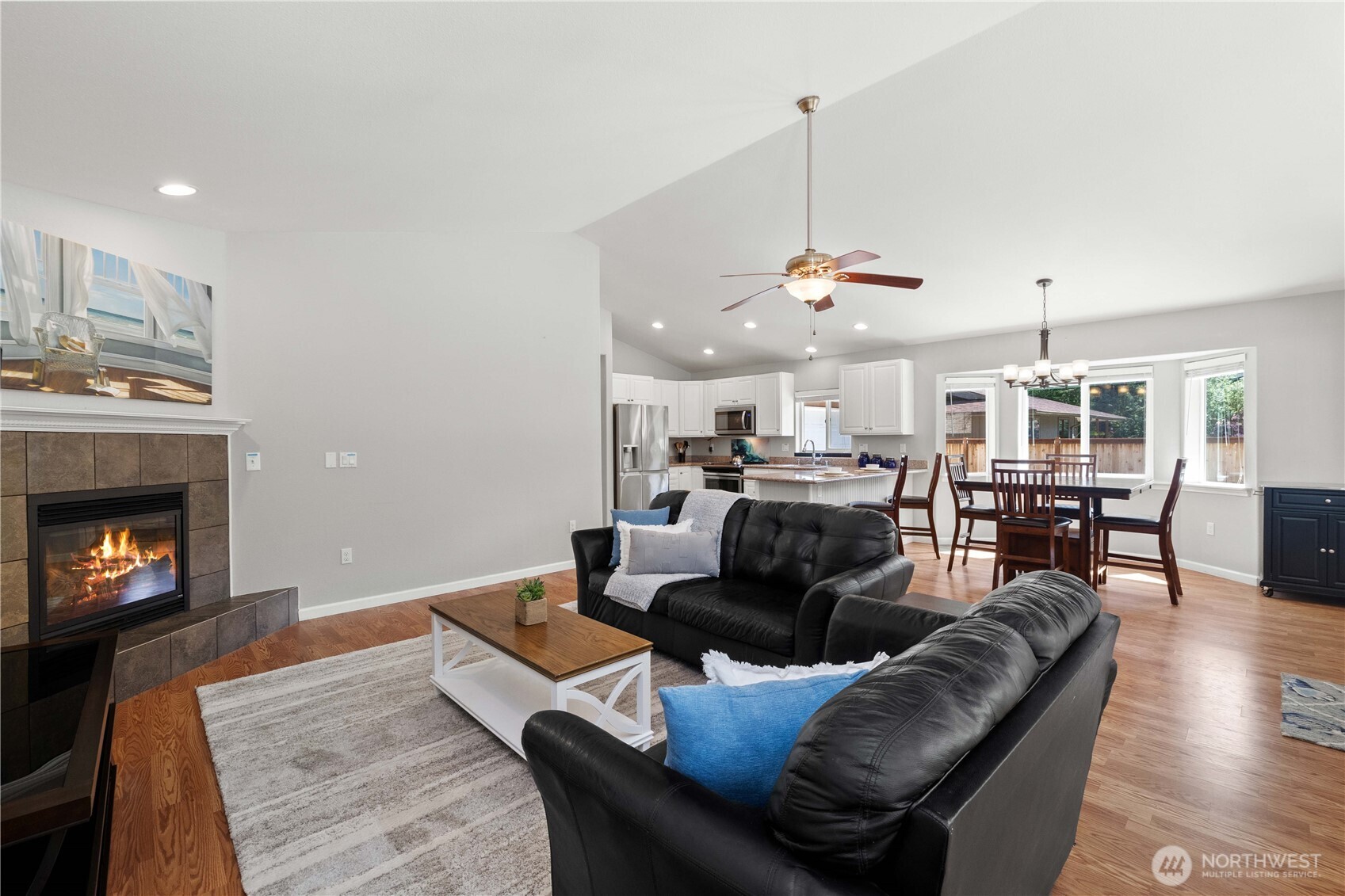 378 Eridani Loop Property Photo 7