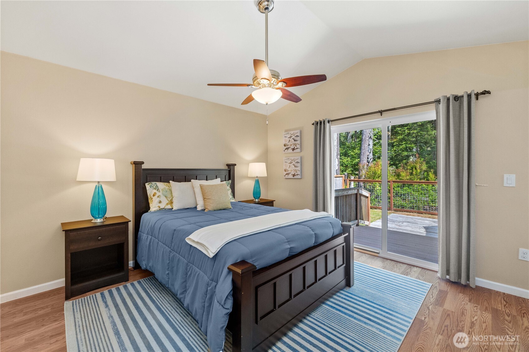 378 Eridani Loop Property Photo 12