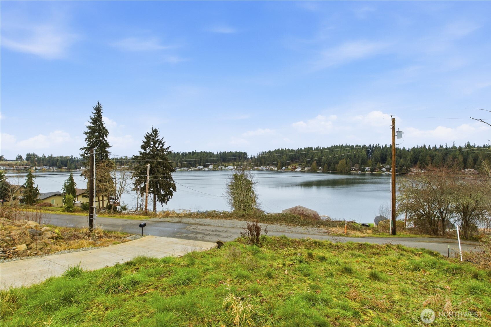 12120 S Clear Lake Road Property Photo 1