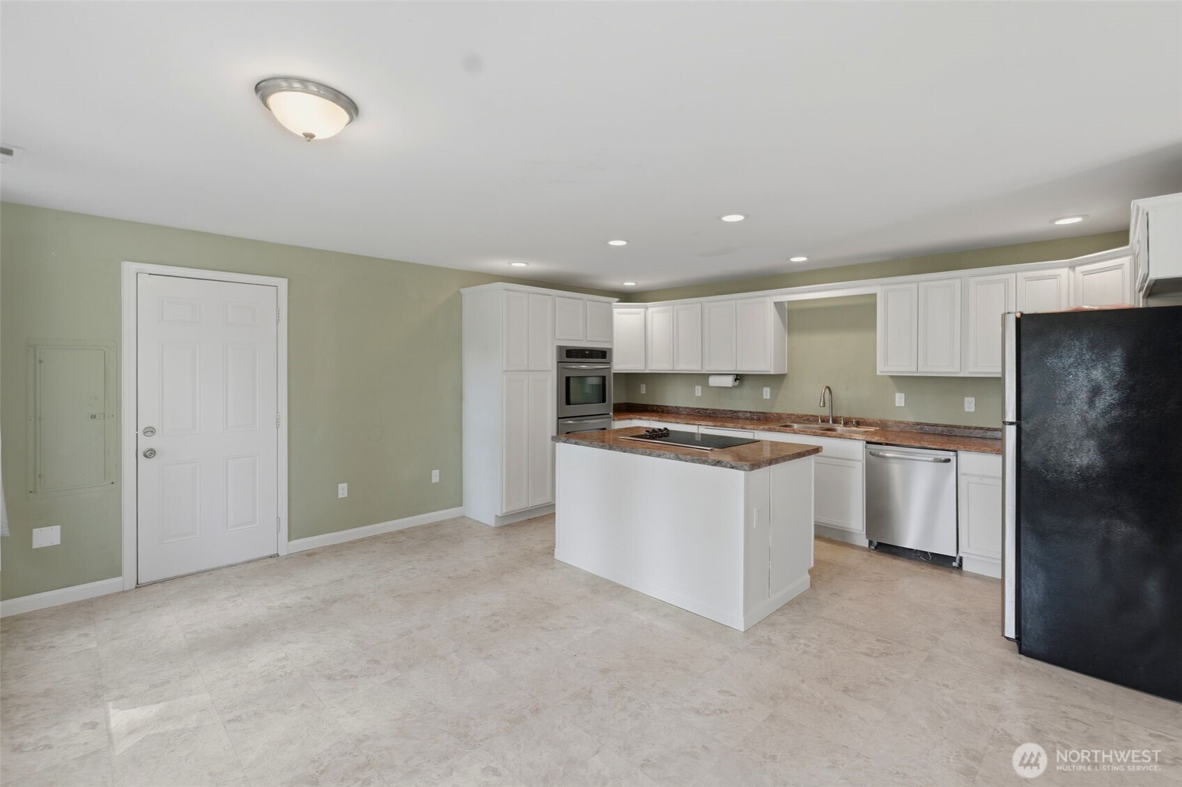 5305 Chicago Avenue Property Photo 6