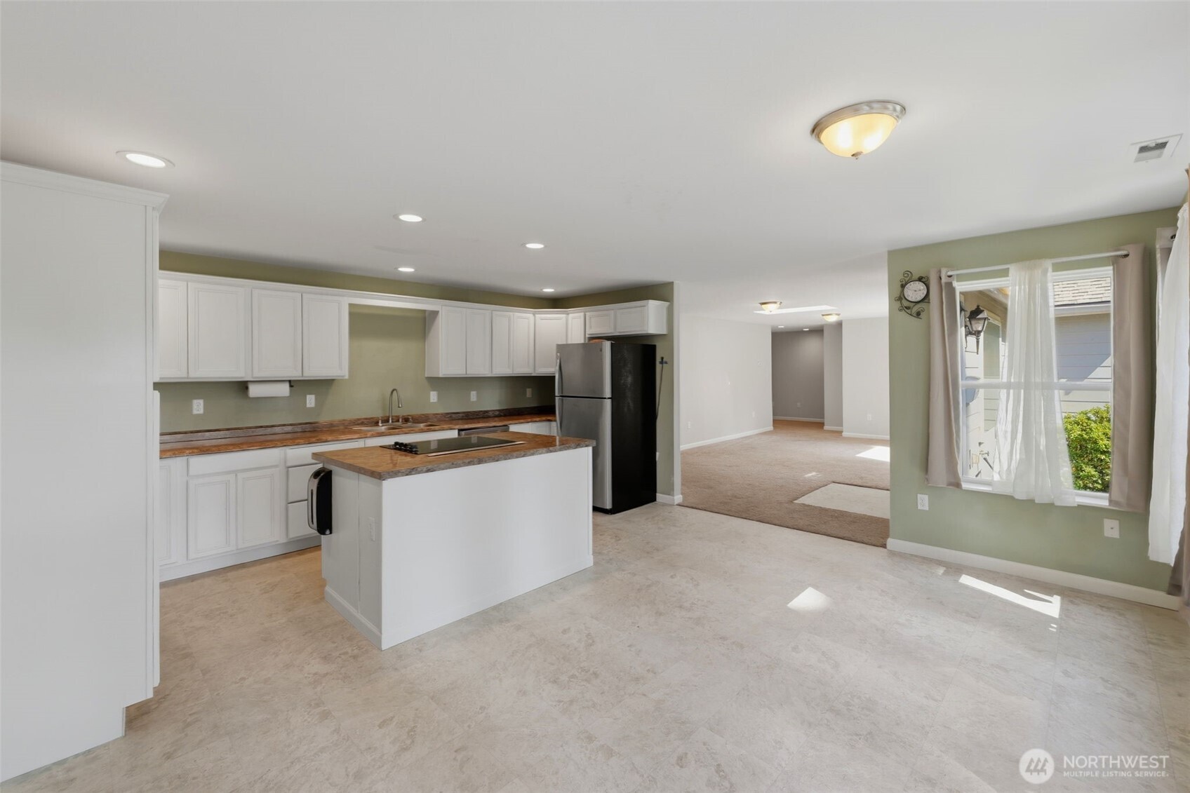 5305 Chicago Avenue Property Photo 8