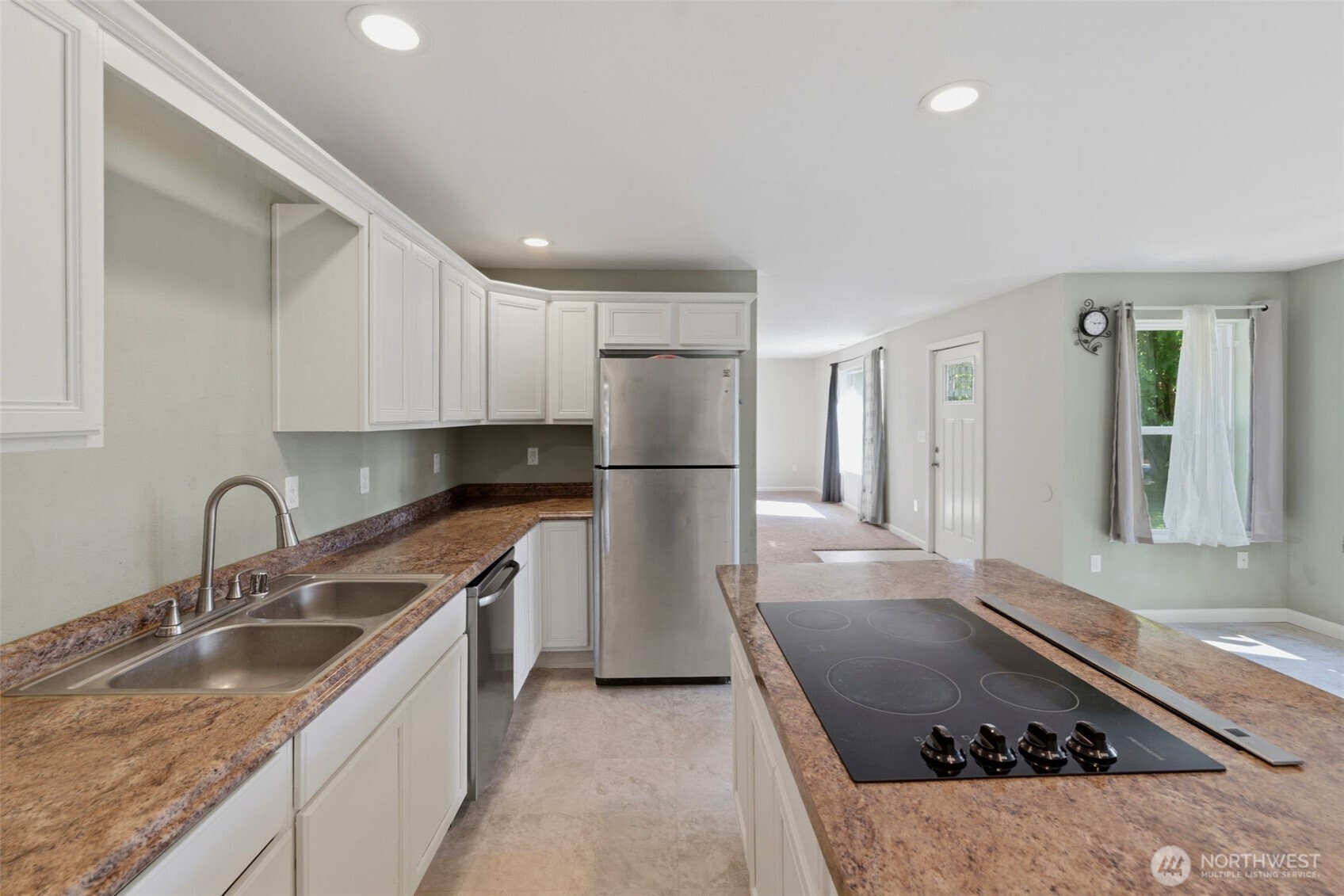 5305 Chicago Avenue Property Photo 9