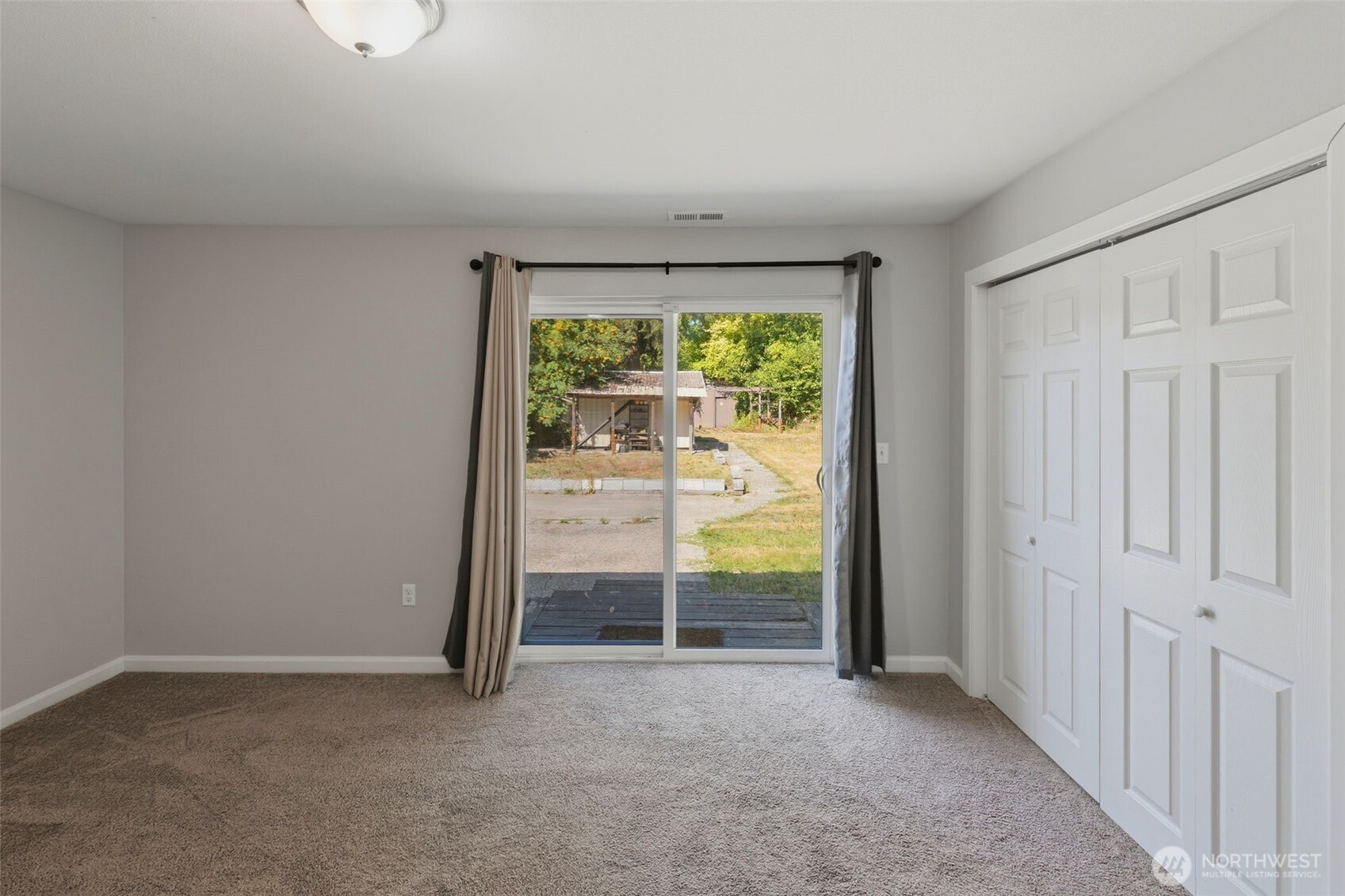 5305 Chicago Avenue Property Photo 13