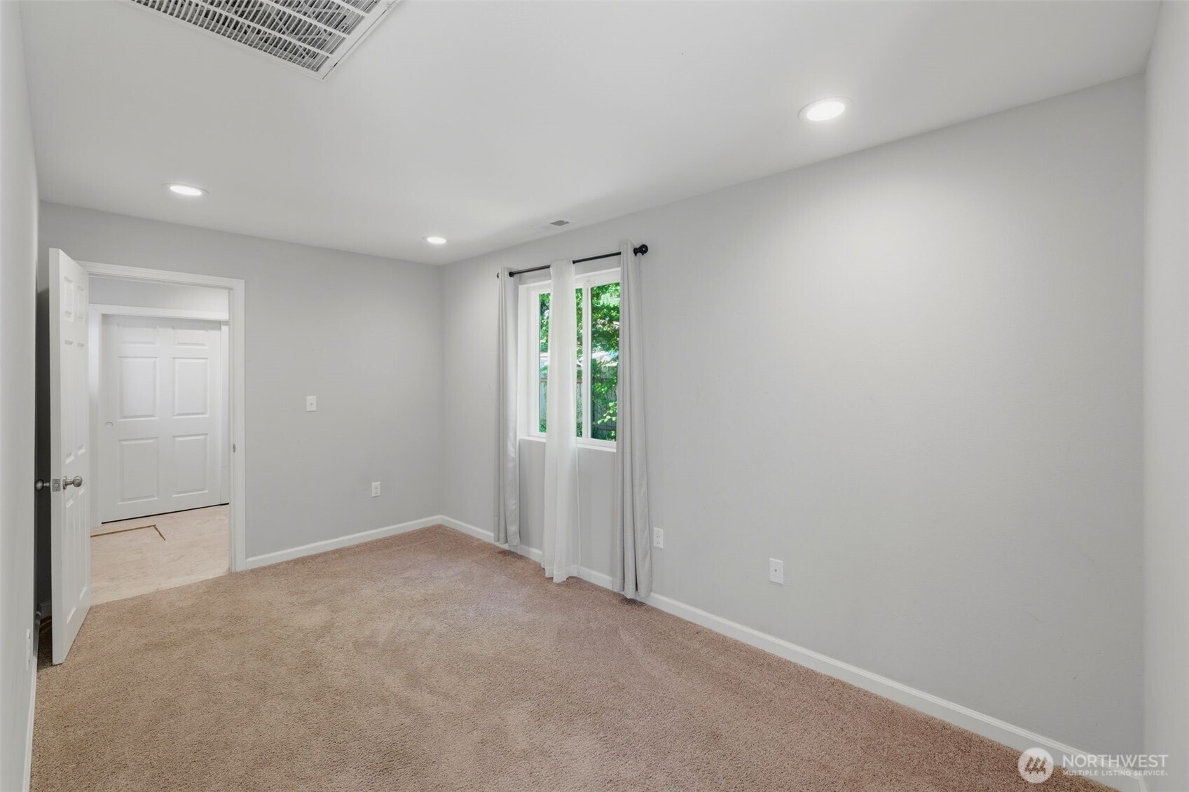 5305 Chicago Avenue Property Photo 23