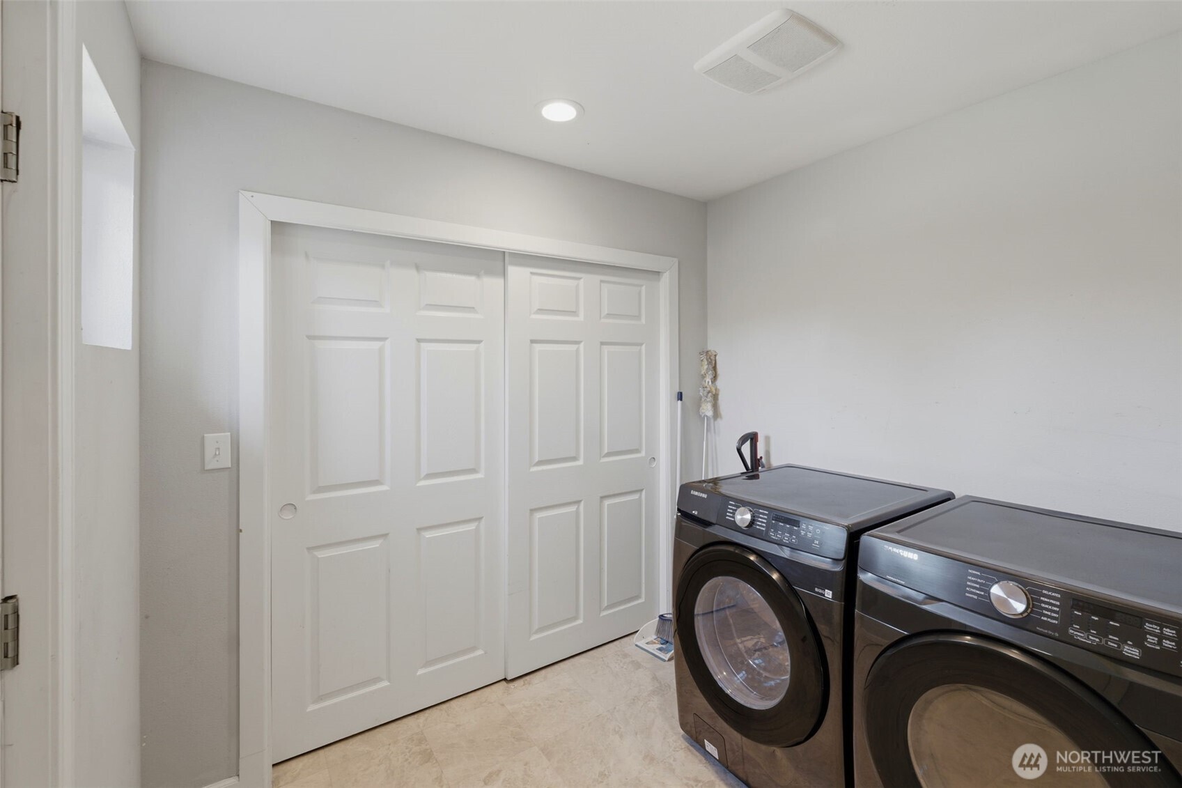 5305 Chicago Avenue Property Photo 25