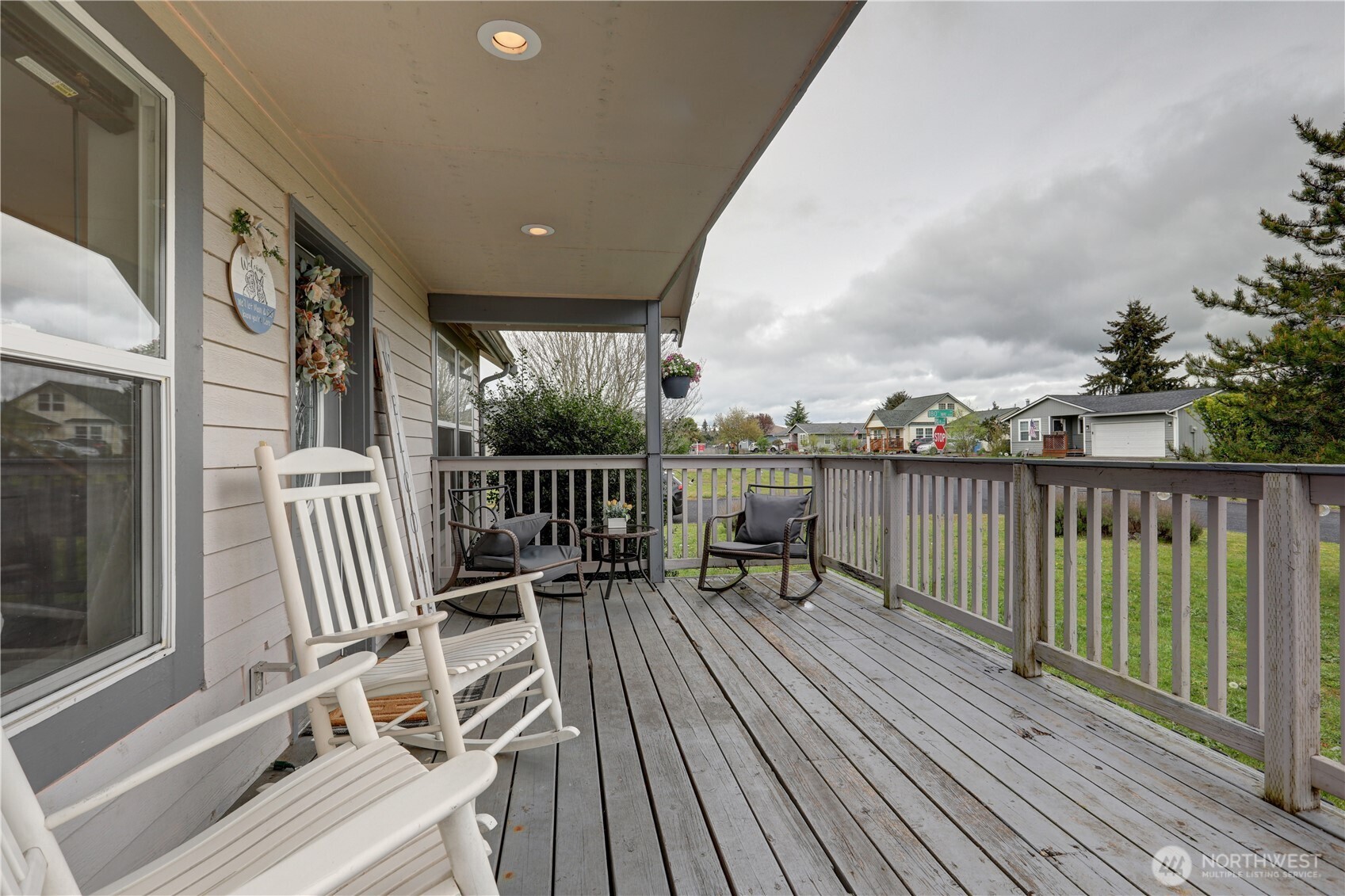 18005 Iris Place Property Photo 3