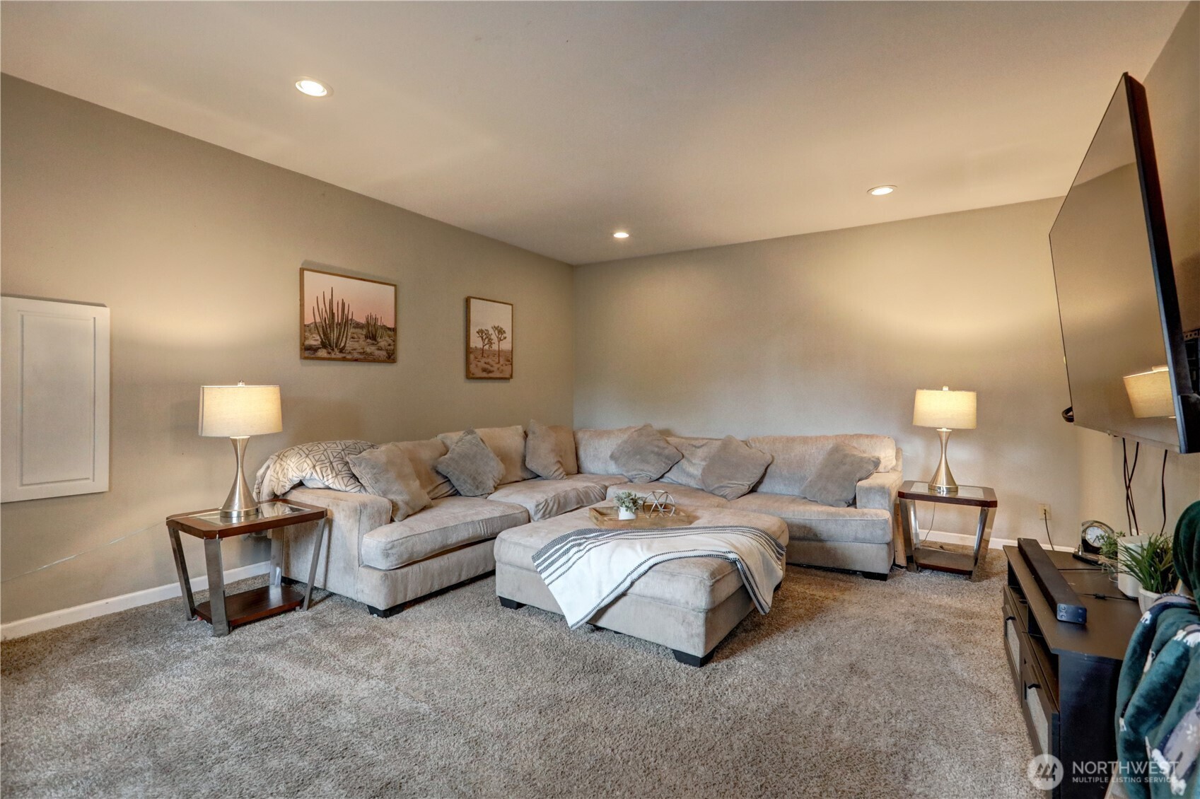 18005 Iris Place Property Photo 9