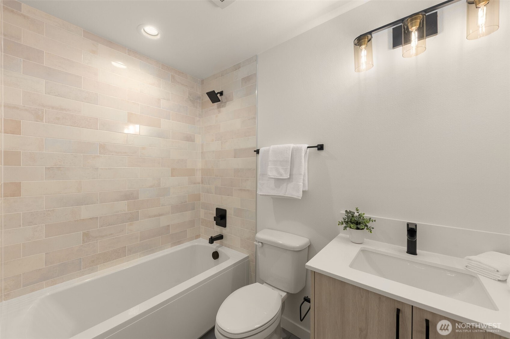 4420 Midvale Avenue Property Photo 15