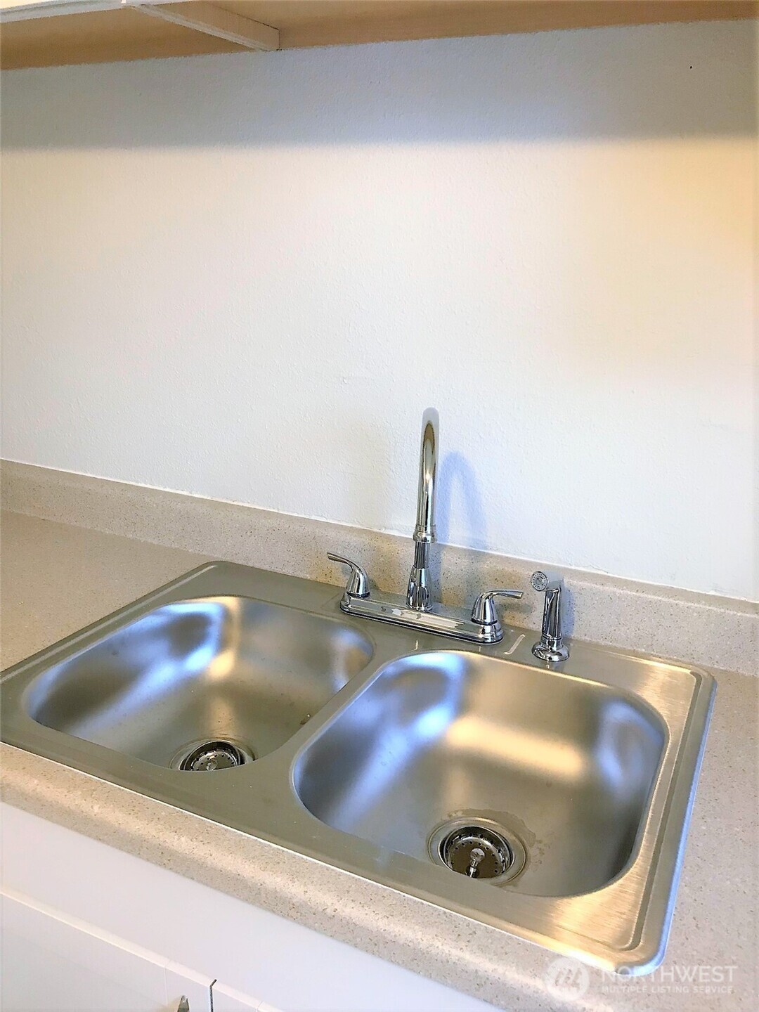 125 Acorn Street Property Photo 11