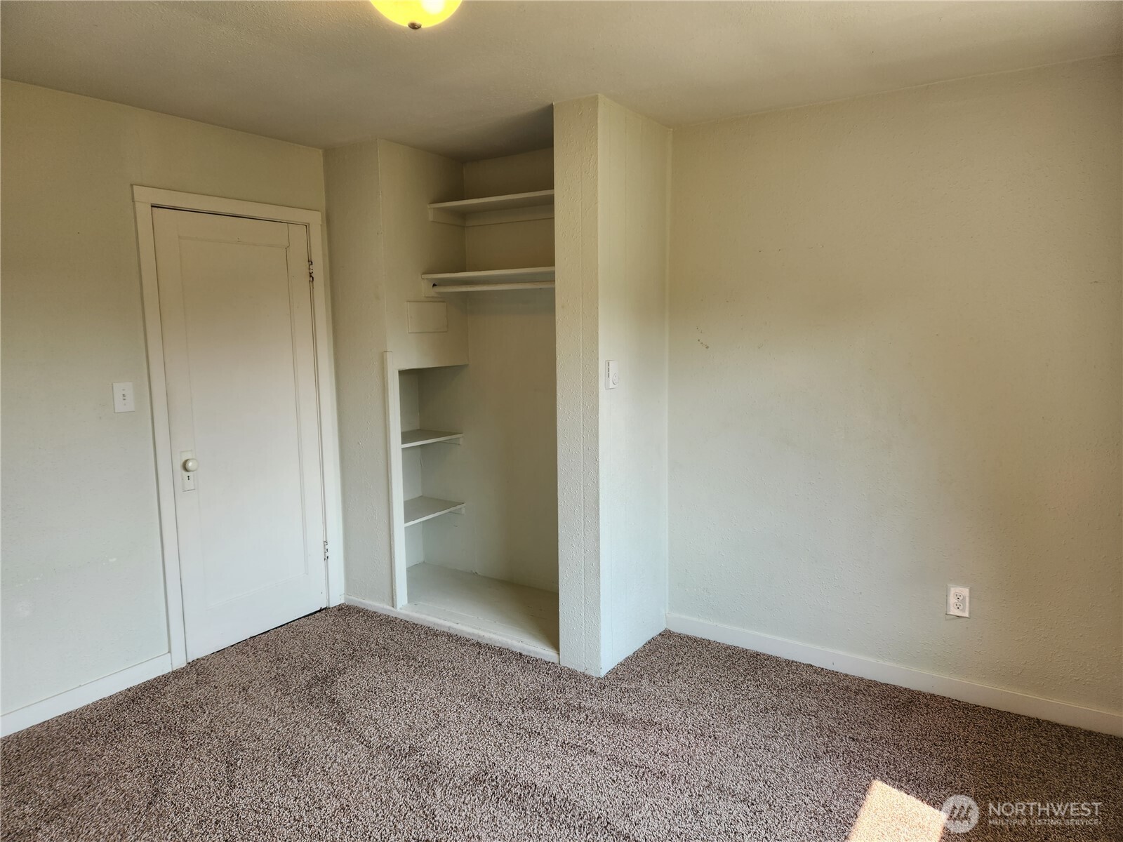 125 Acorn Street Property Photo 13