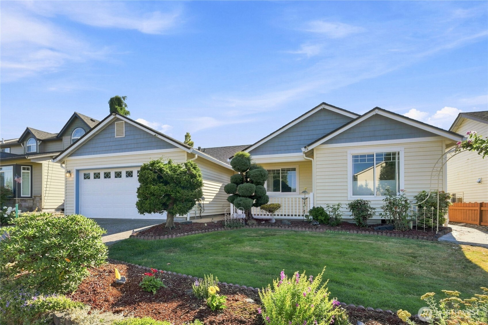 504 N Lark Drive Property Photo 1