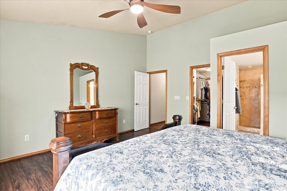 504 N Lark Drive Property Photo 18