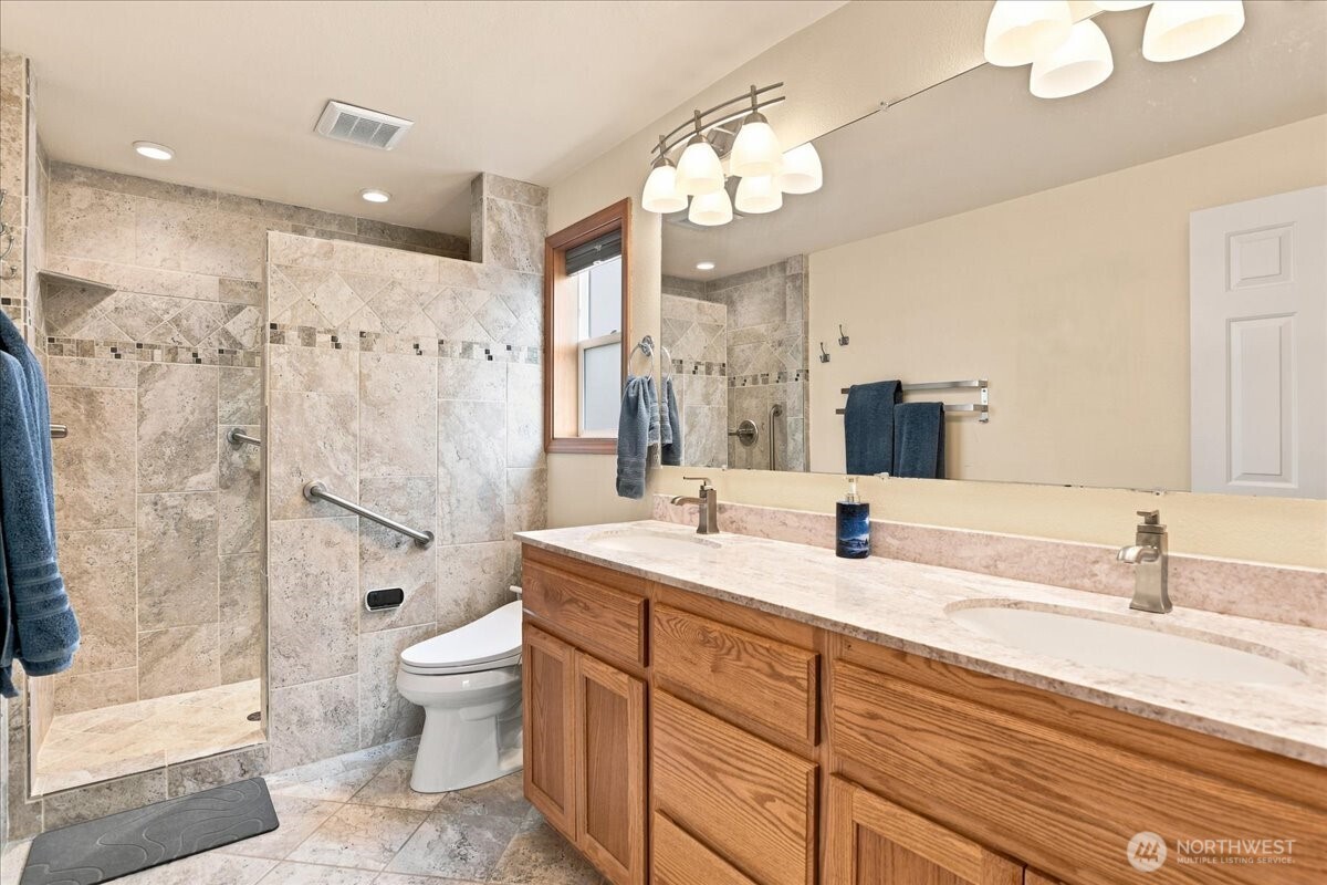 504 N Lark Drive Property Photo 19