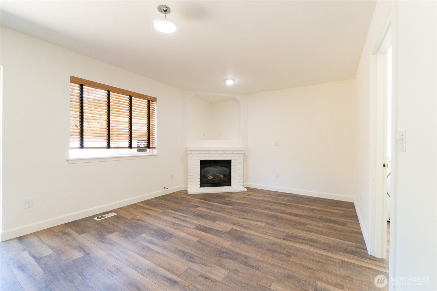 25412 160th Place Property Photo 6