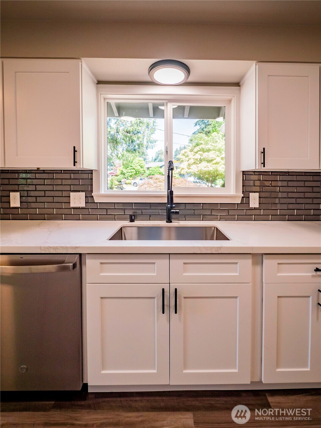 2009 Arbutus Street Property Photo 6