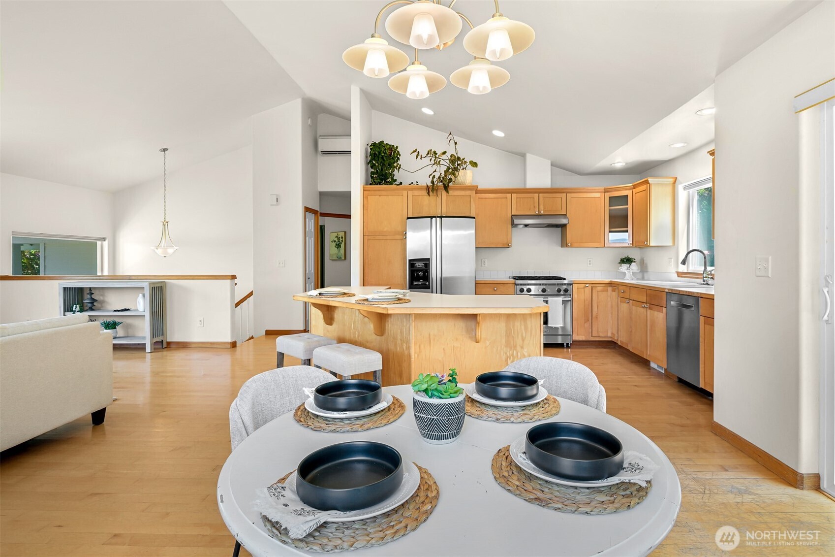2203 36th Street Property Photo 10