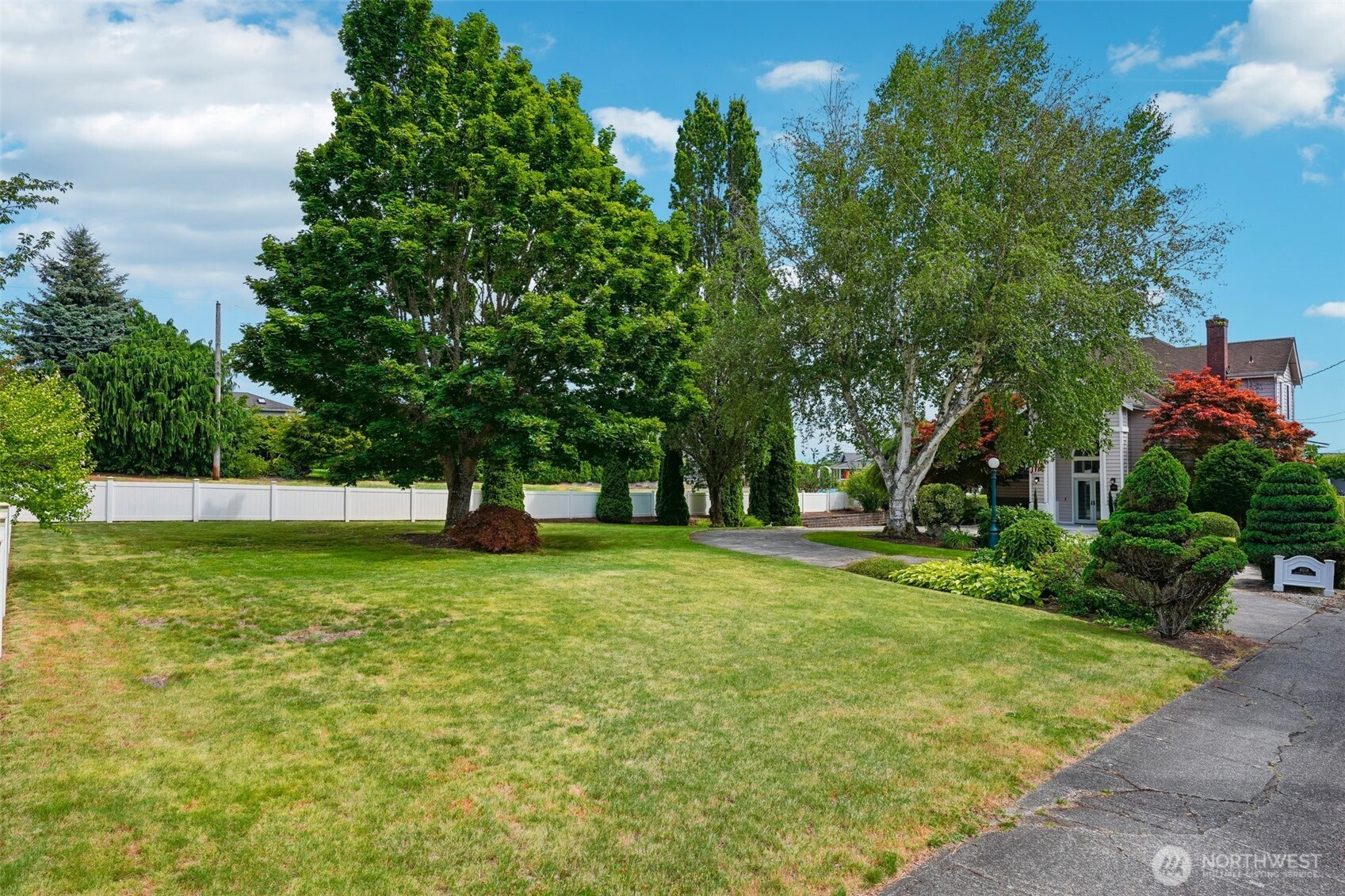 4608 Browns Point Boulevard Property Photo 2