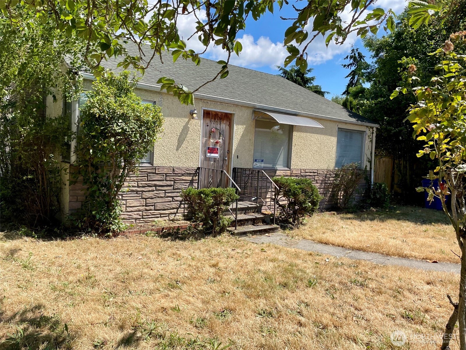 9058 Wallingford Avenue Property Photo 1