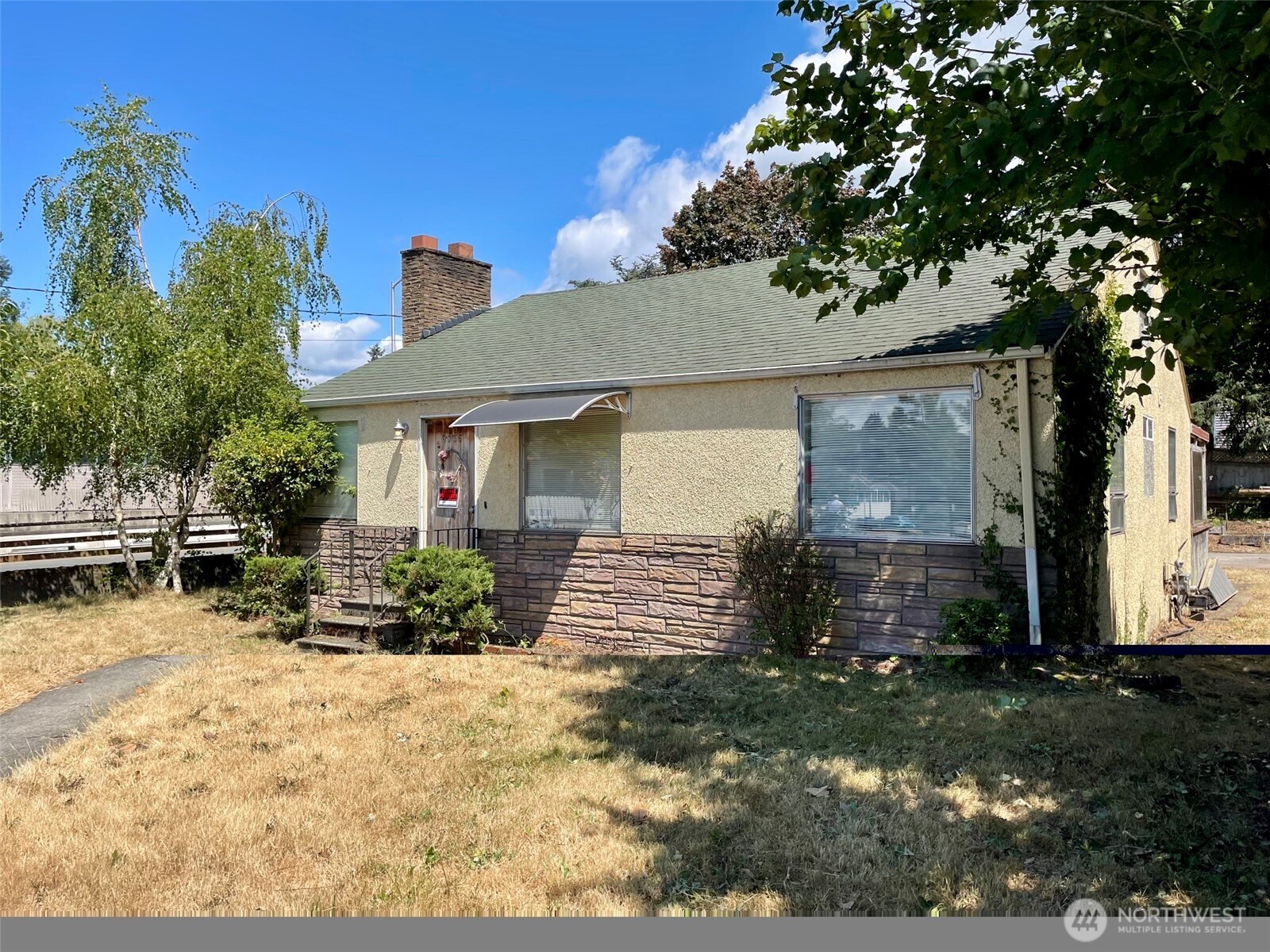 9058 Wallingford Avenue Property Photo 2