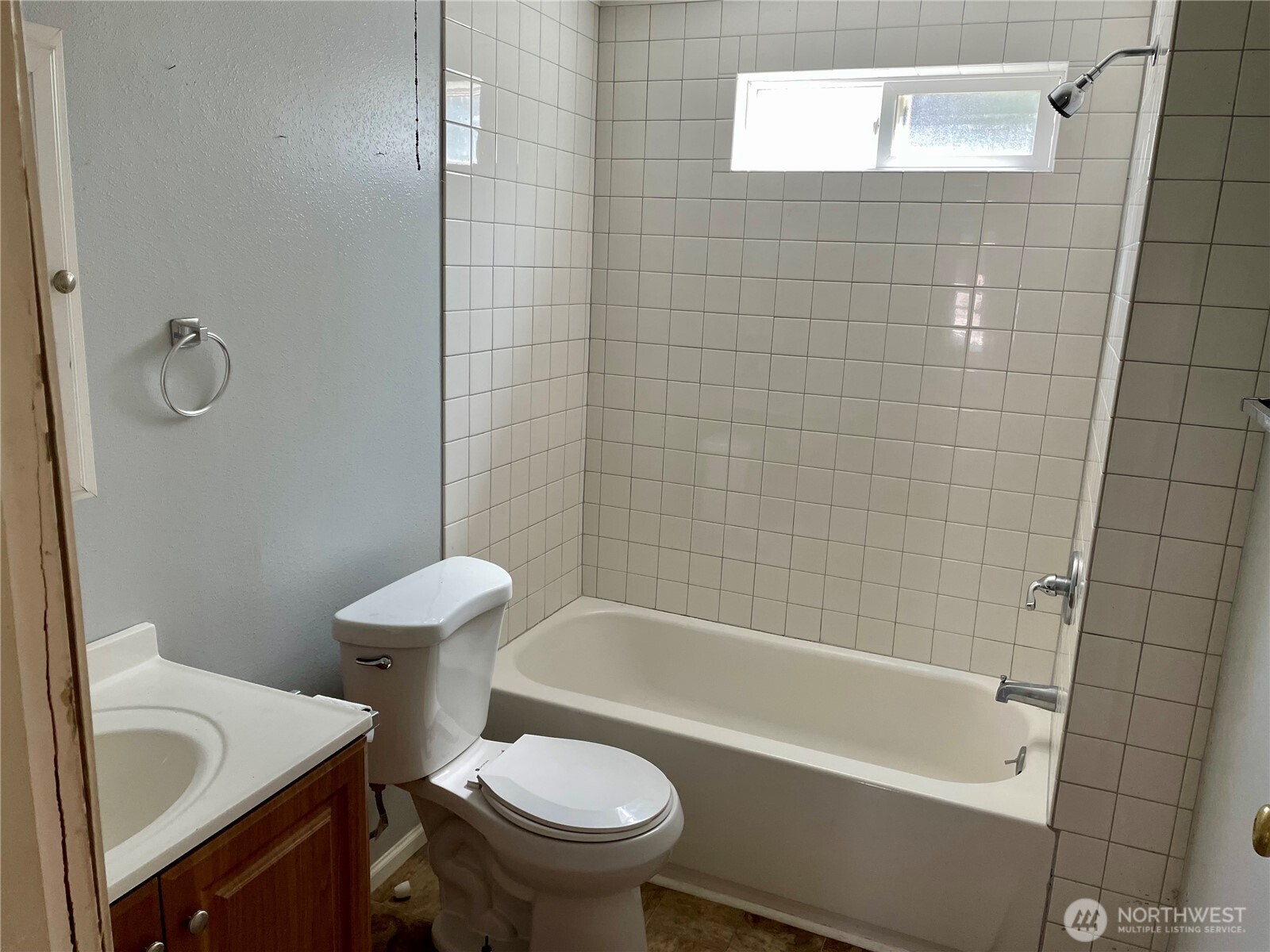 9058 Wallingford Avenue Property Photo 13