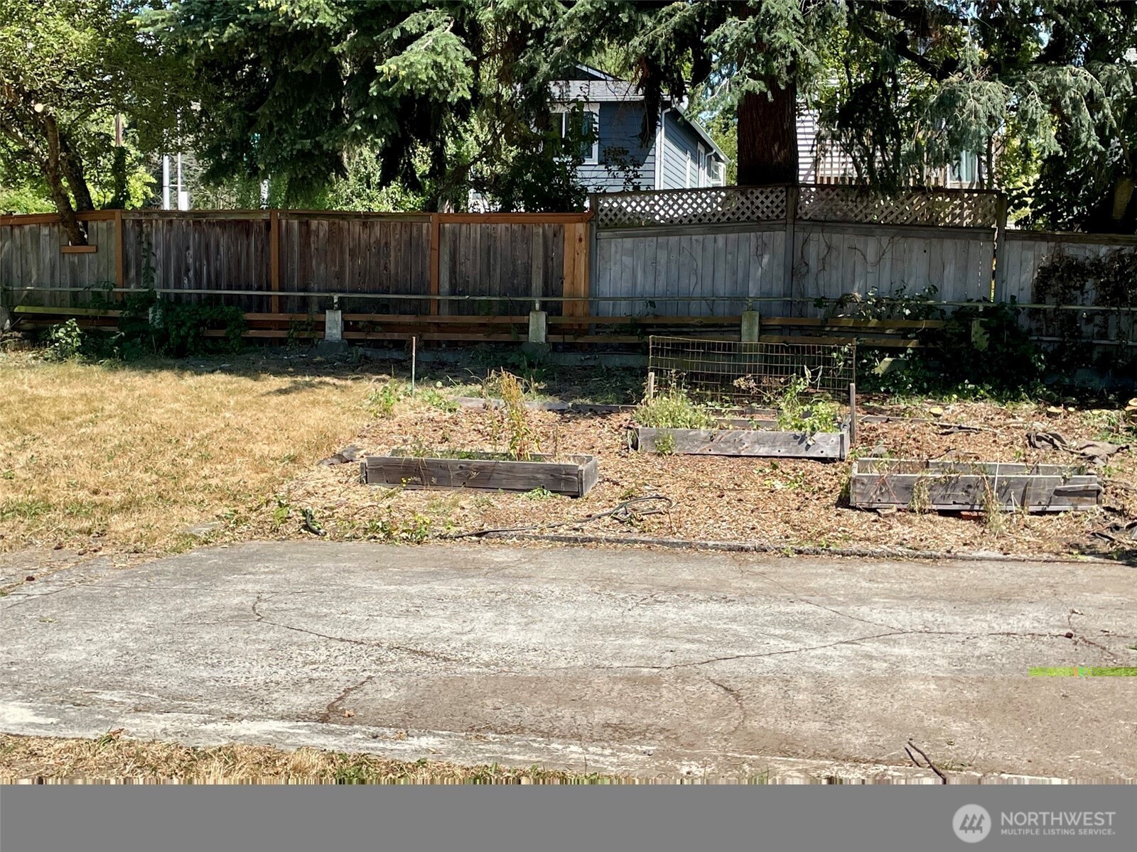 9058 Wallingford Avenue Property Photo 20