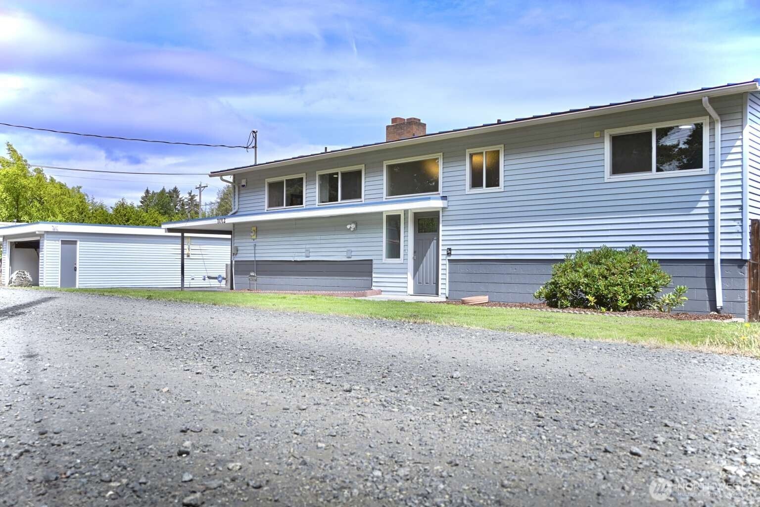 1012 Campbell Avenue Property Photo 1