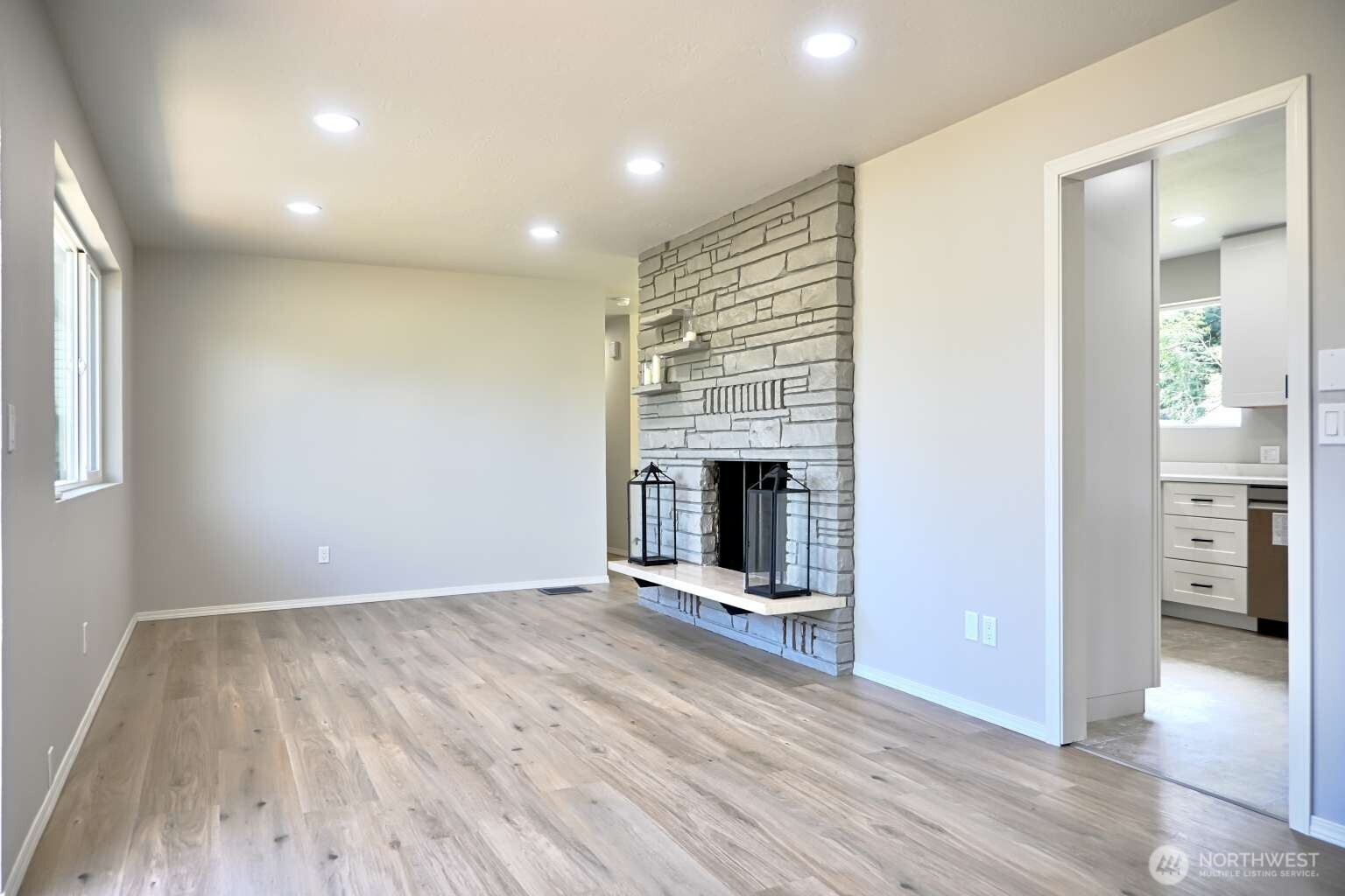 1012 Campbell Avenue Property Photo 2