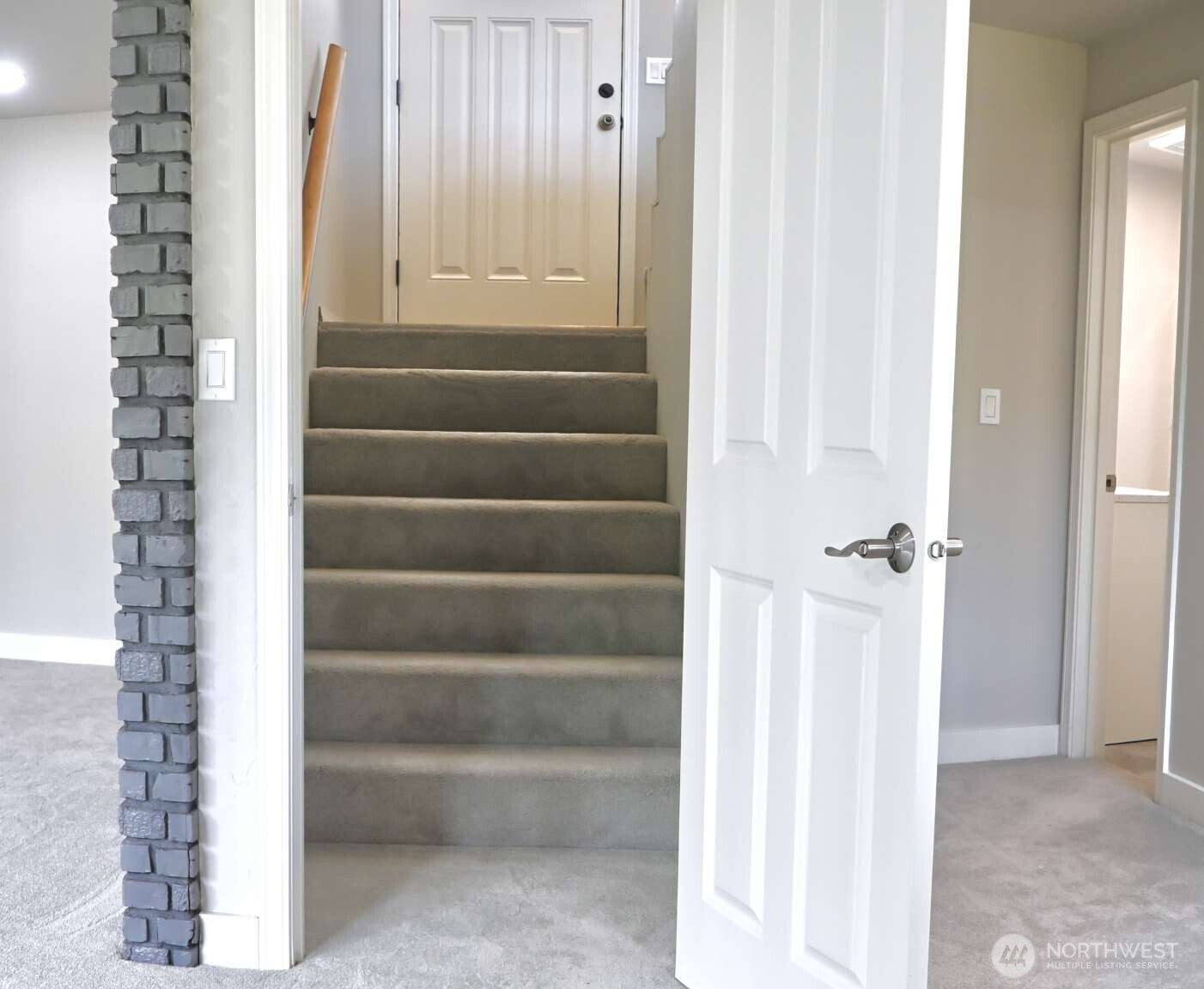 1012 Campbell Avenue Property Photo 27