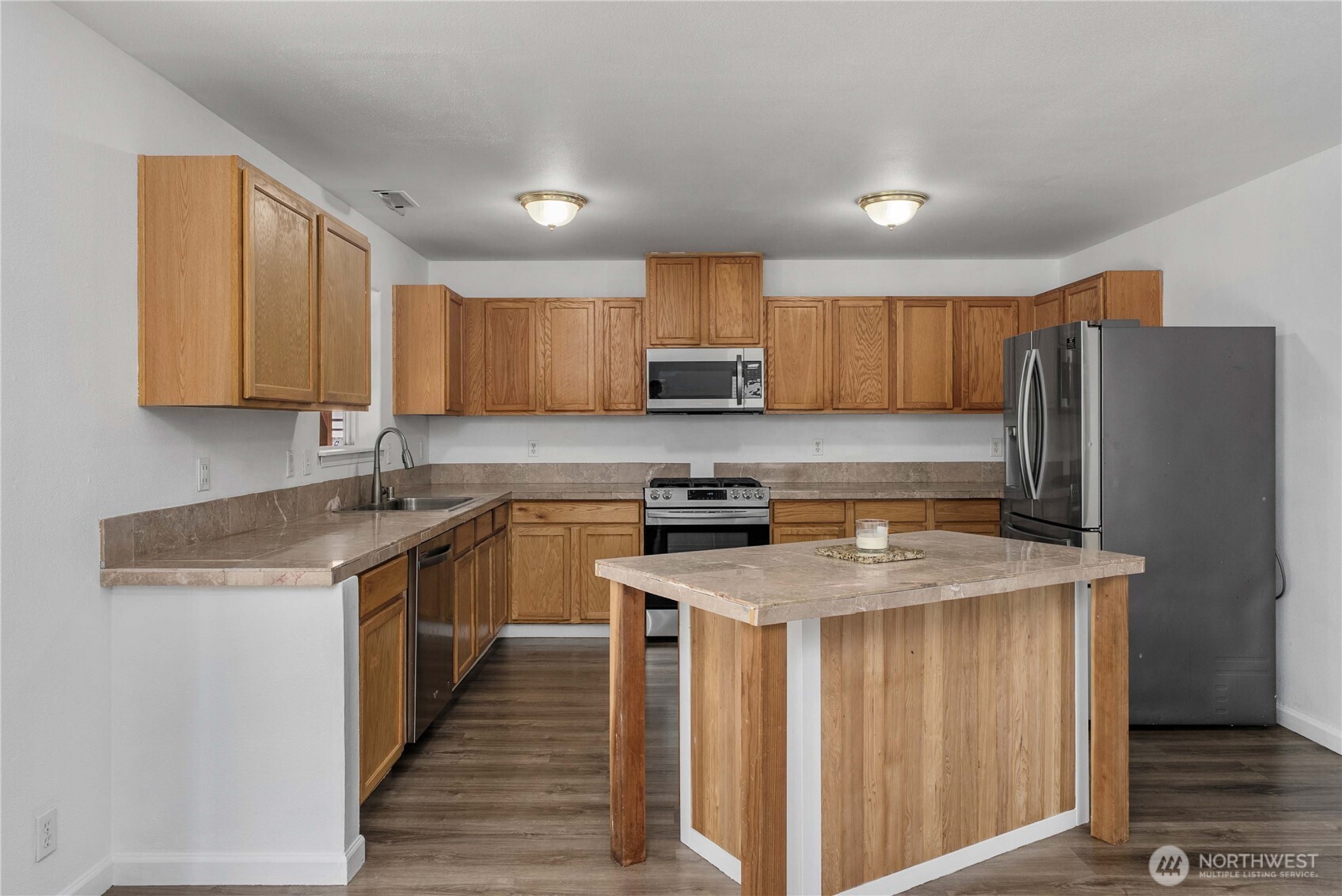 19514 104th Avenue Property Photo 5