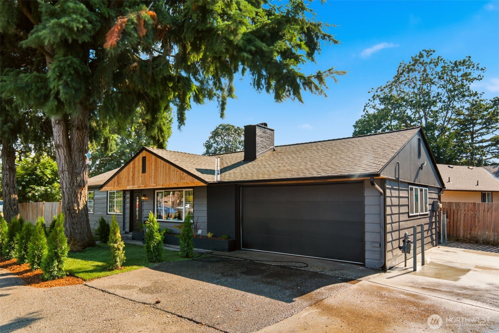 11262 C Street Property Photo 3