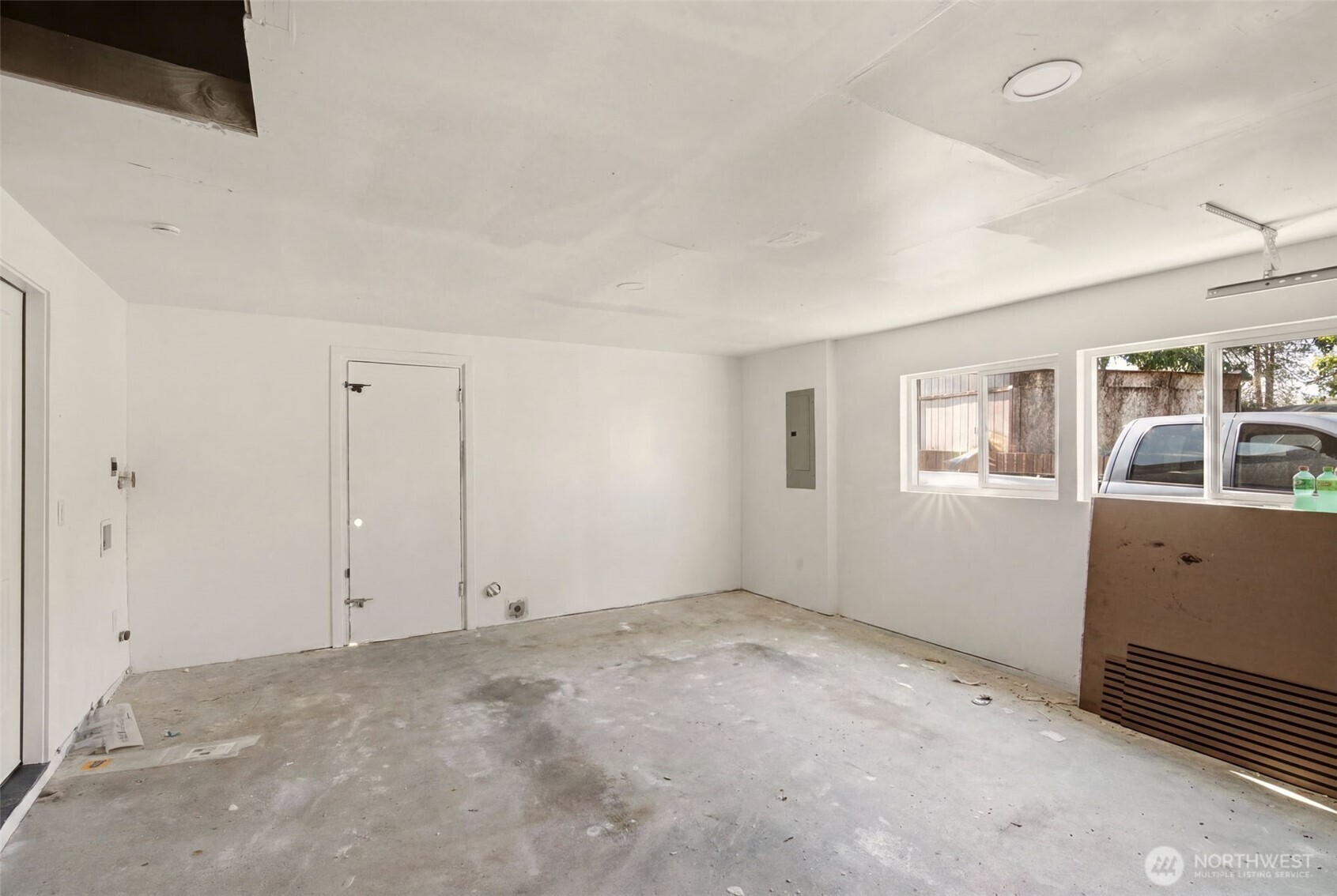 11262 C Street Property Photo 28