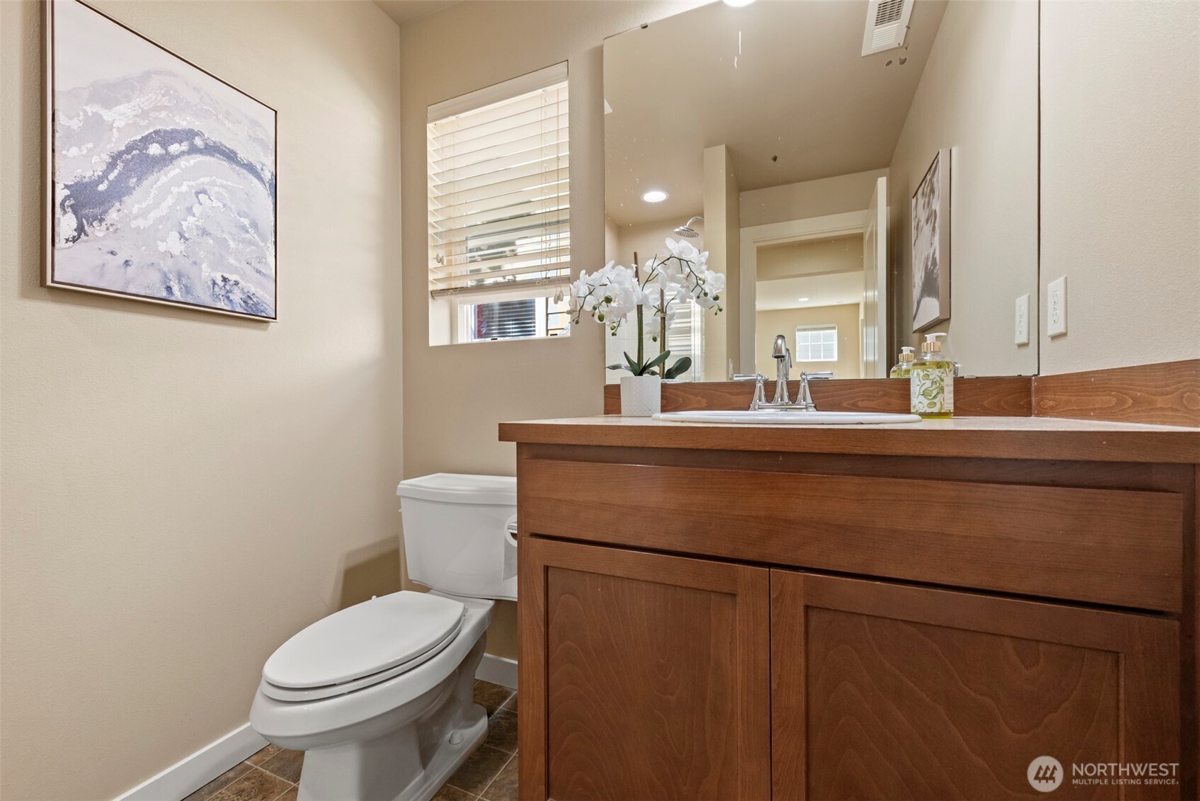 10212 242nd Avenue Property Photo 9