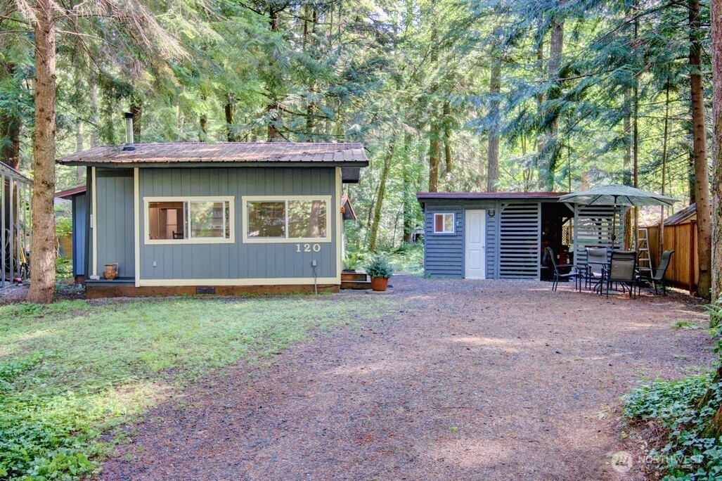 1120 Alder Lane Property Photo 1