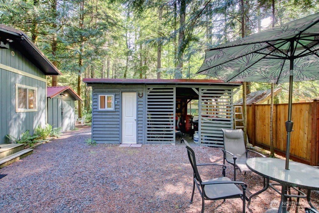 1120 Alder Lane Property Photo 2