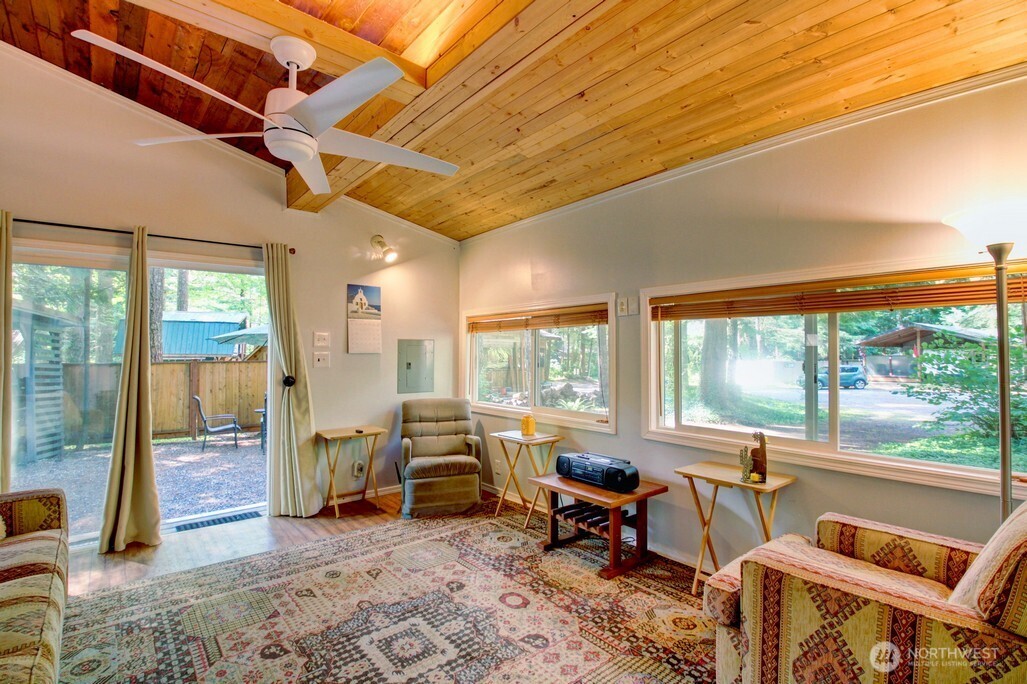 1120 Alder Lane Property Photo 3