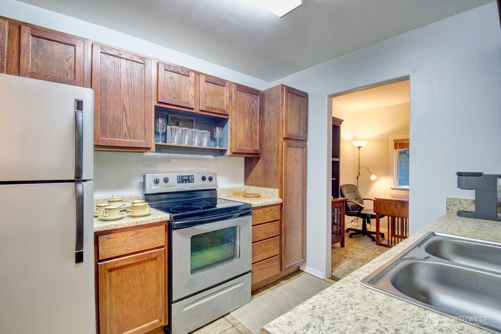 1120 Alder Lane Property Photo 4