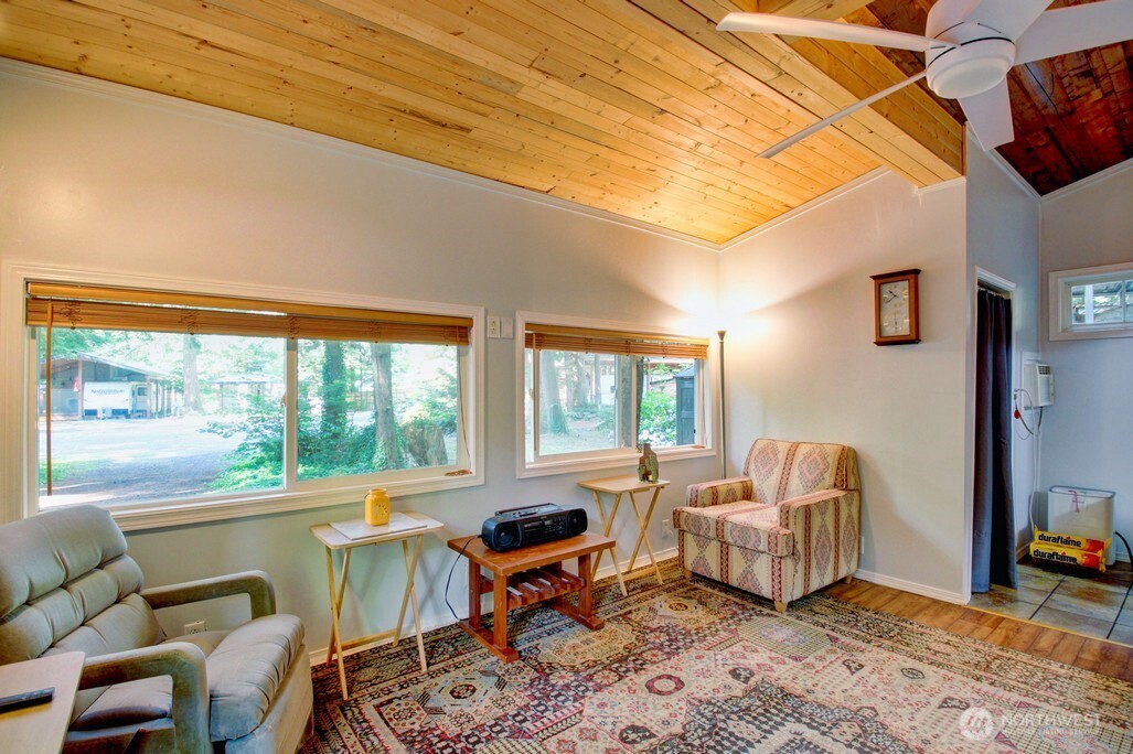 1120 Alder Lane Property Photo 8