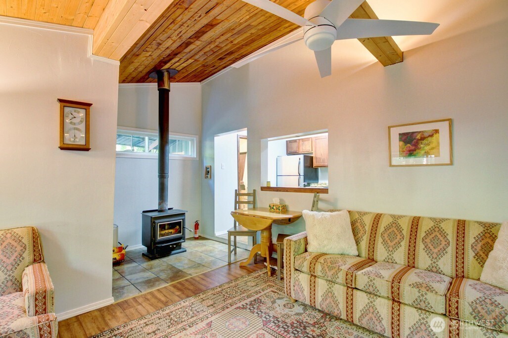 1120 Alder Lane Property Photo 9