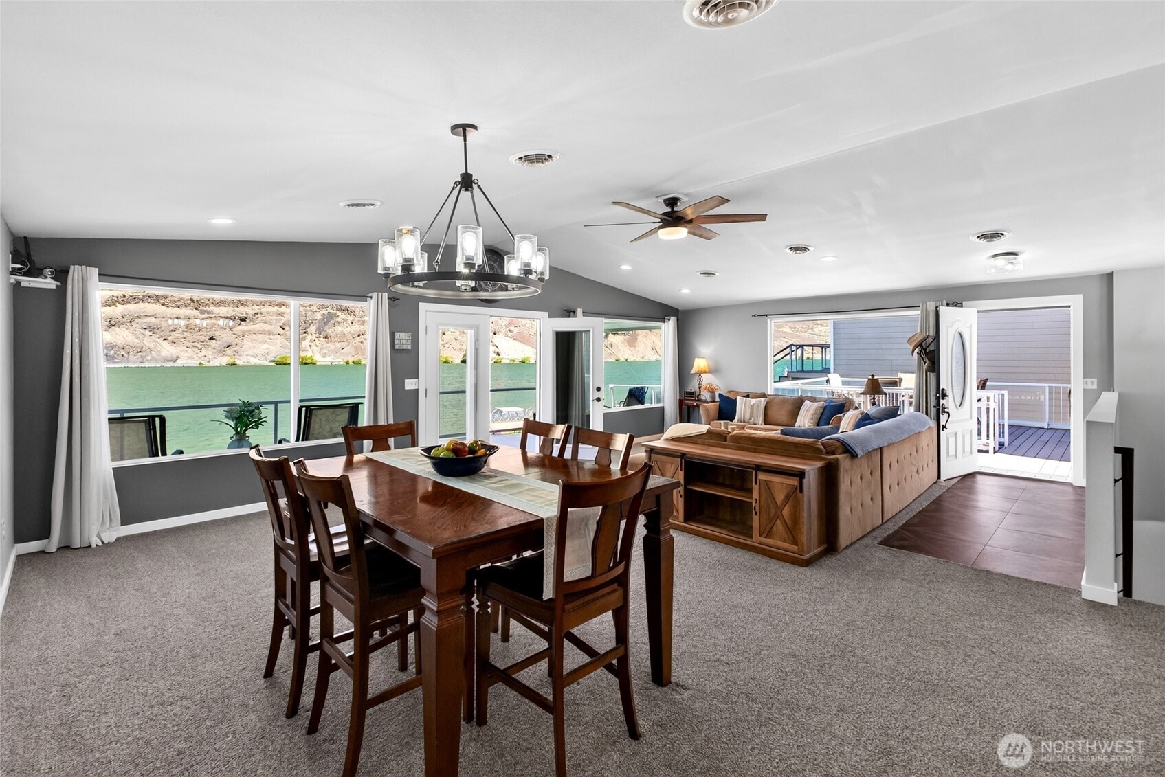 32014 Lakeview Road Property Photo 4