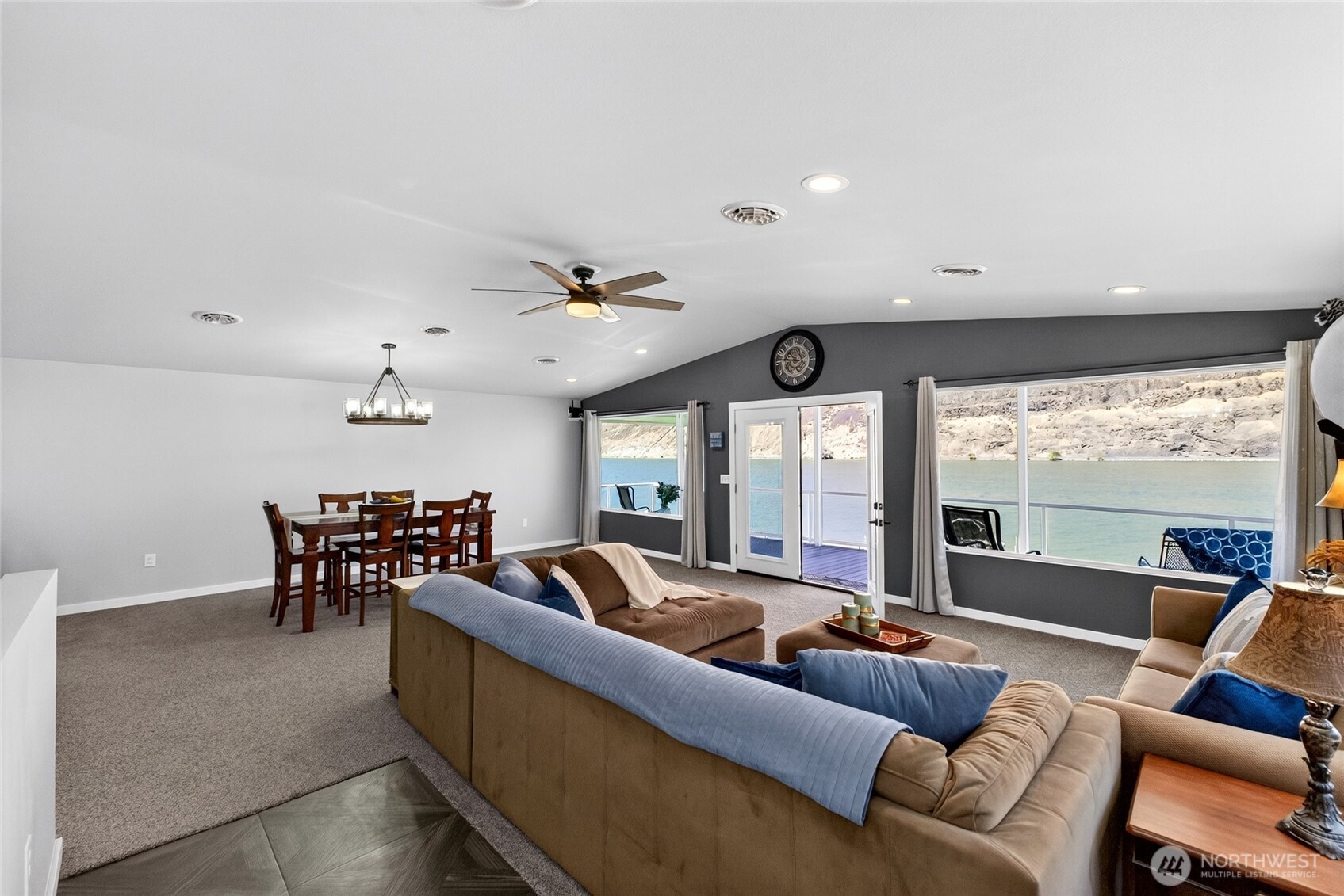 32014 Lakeview Road Property Photo 5