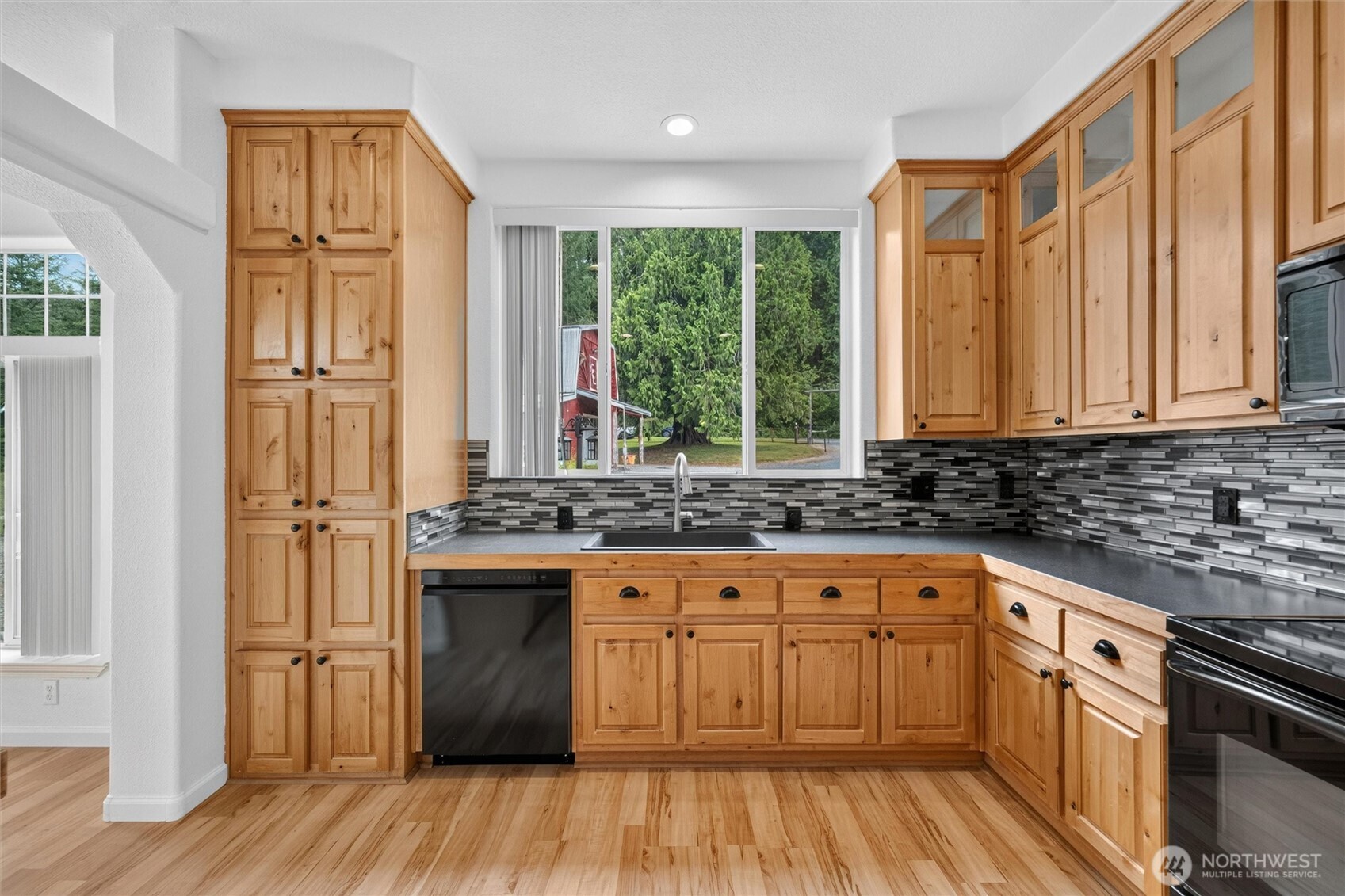 608 Alger Ccc Road Property Photo 14