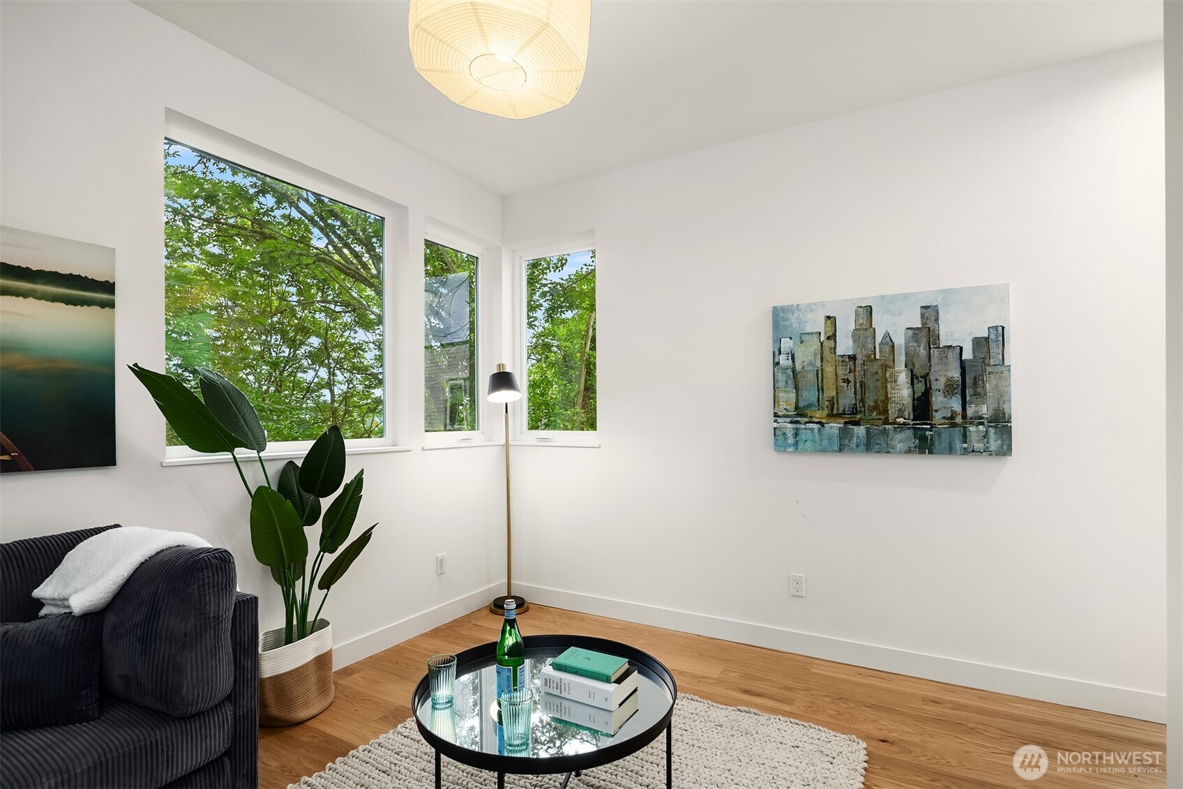 532 W Barrett Street Property Photo 10