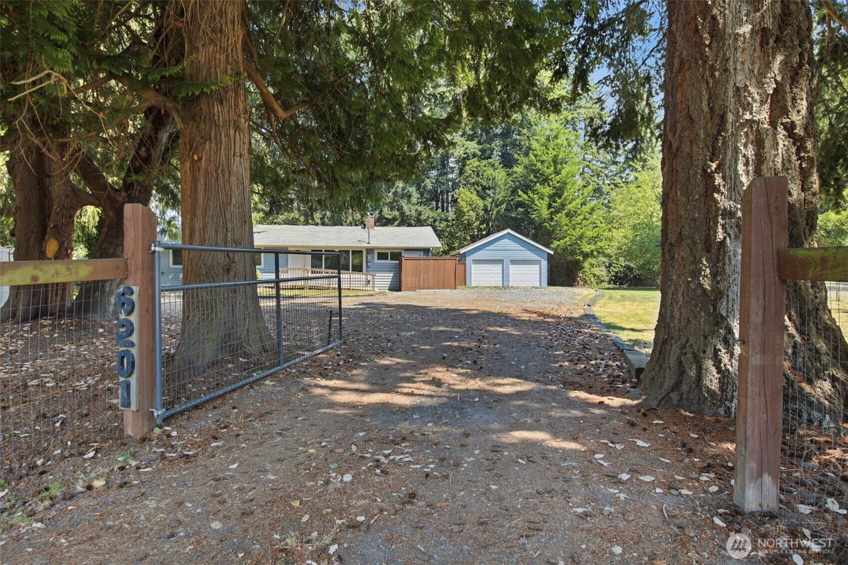 6201 44th Avenue Property Photo 1