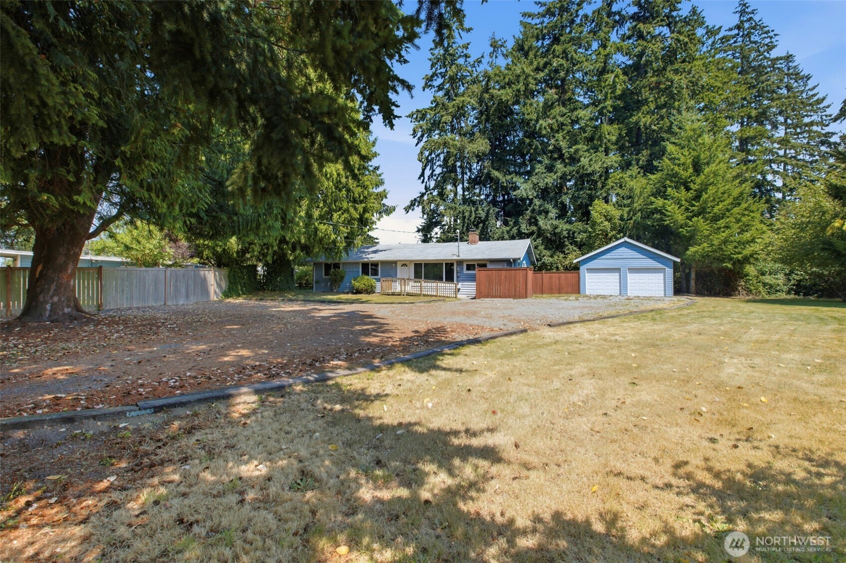 6201 44th Avenue Property Photo 4
