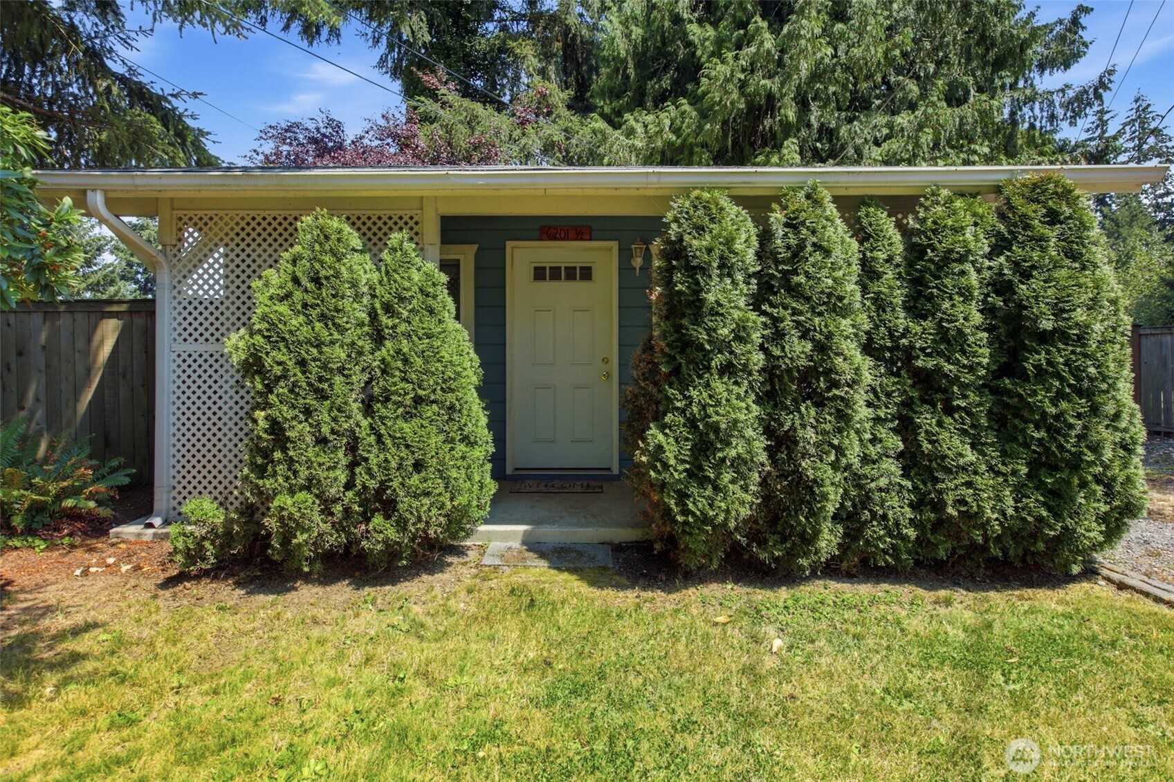 6201 44th Avenue Property Photo 8