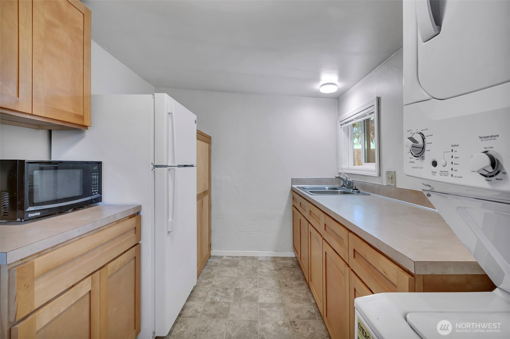 6201 44th Avenue Property Photo 17