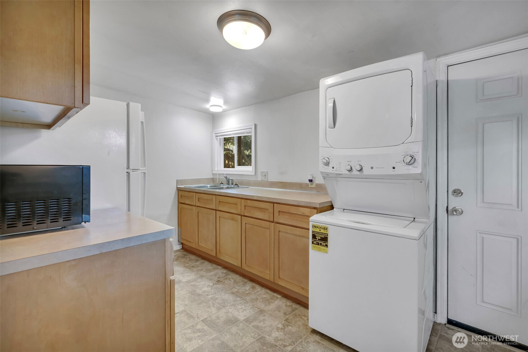 6201 44th Avenue Property Photo 18