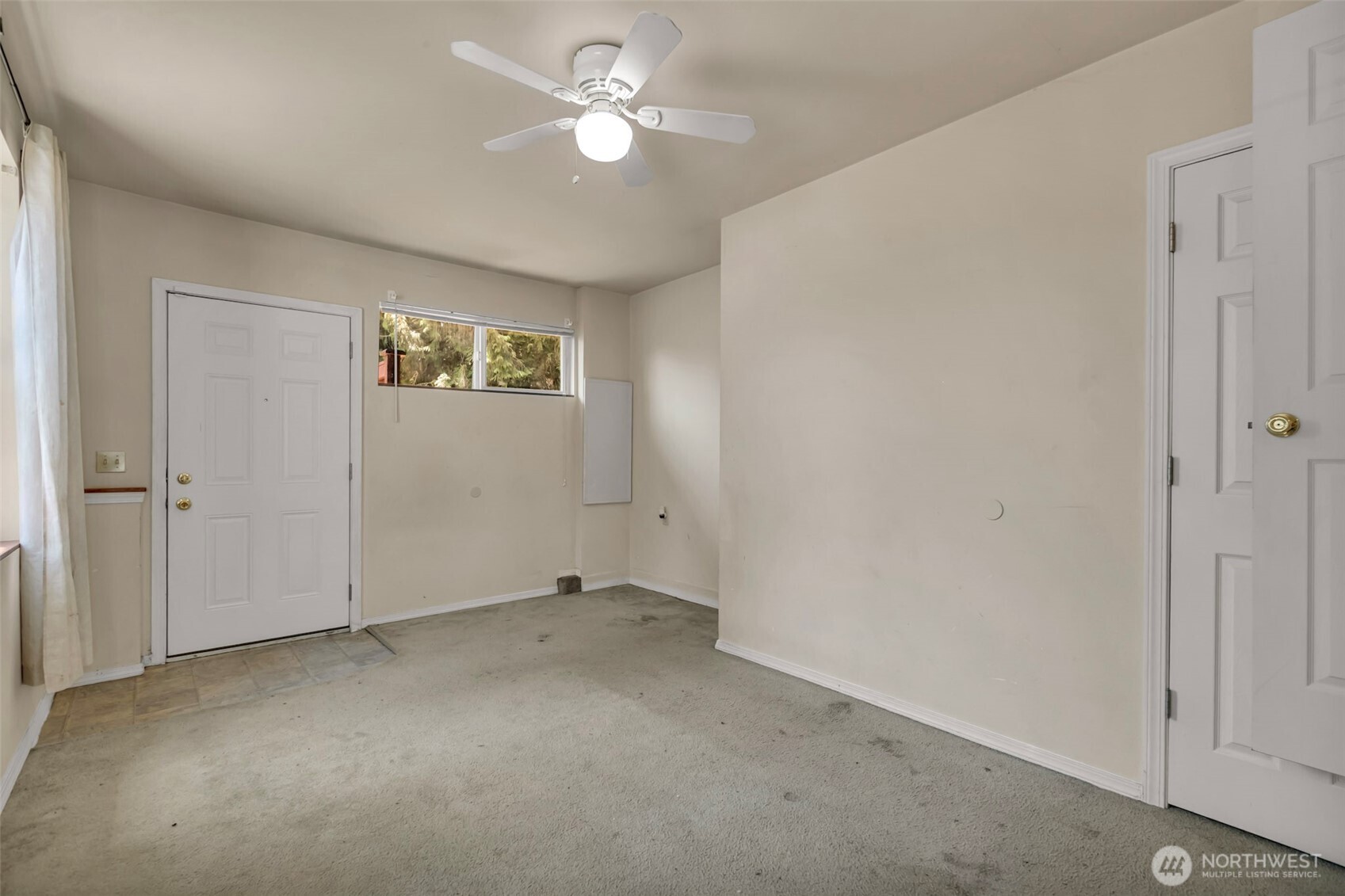 6201 44th Avenue Property Photo 23