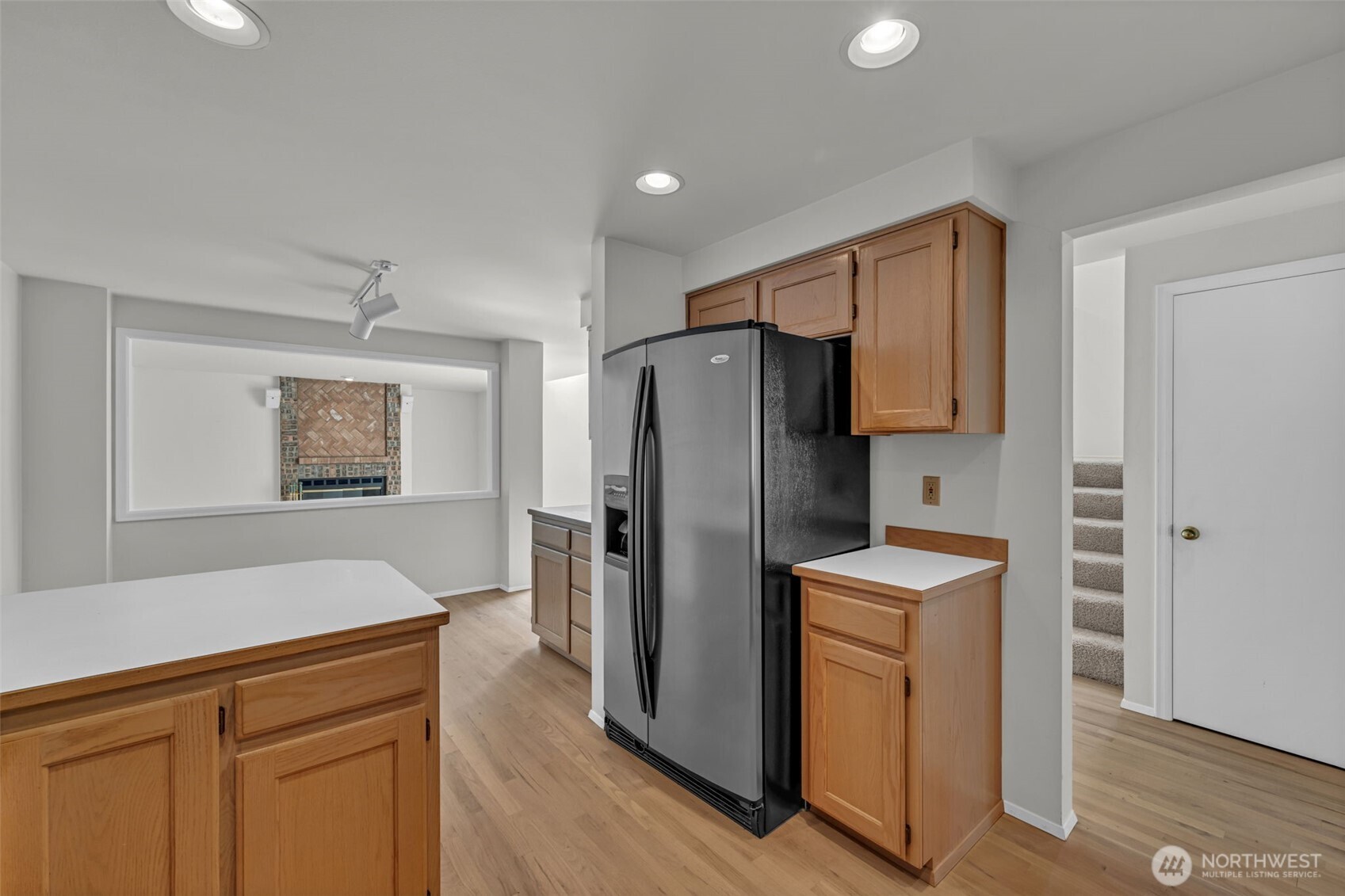 2016 Mill Pointe Drive Property Photo 4